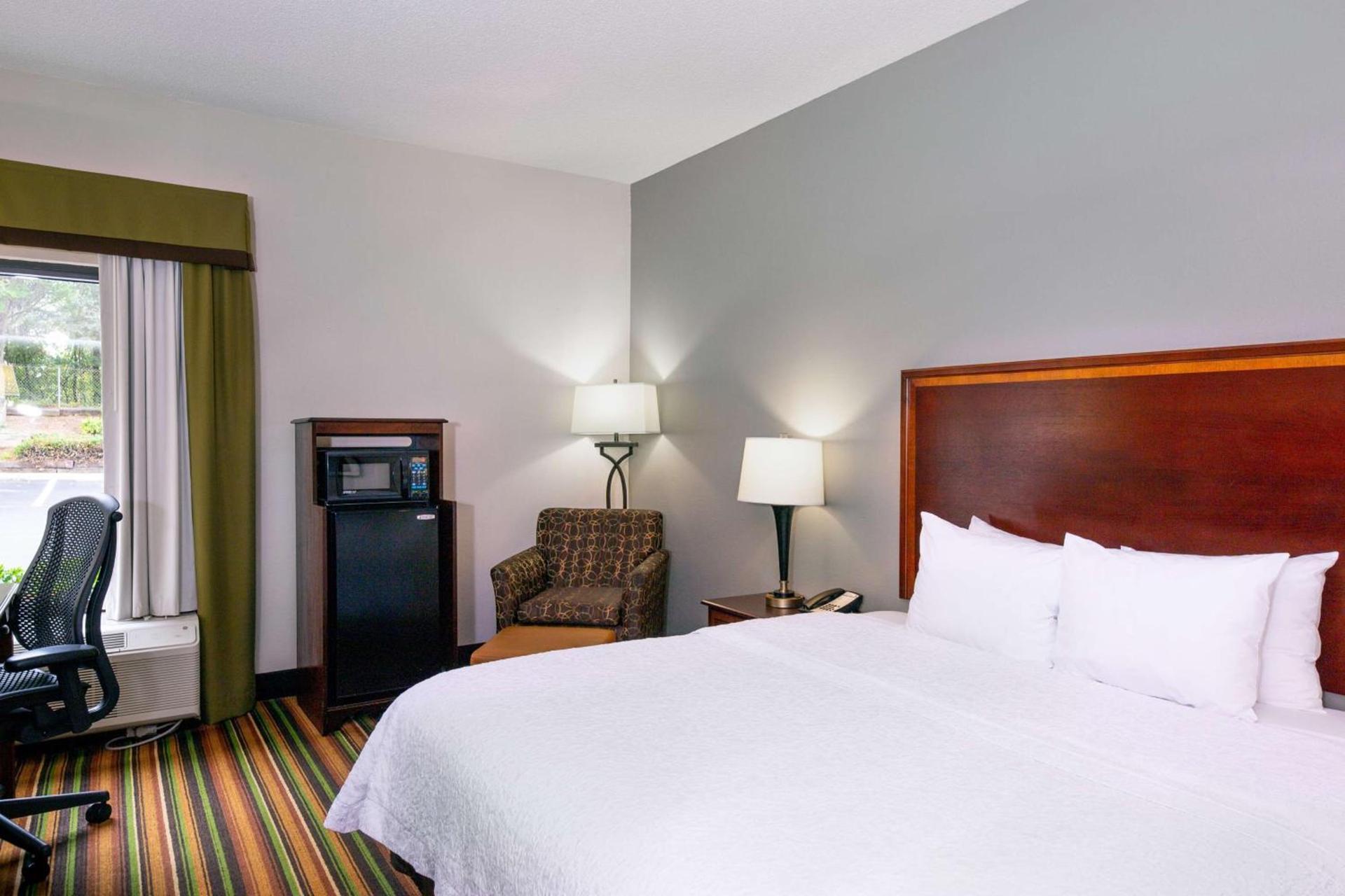 Hampton Inn Winston-Salem Hanes Mall photo 31