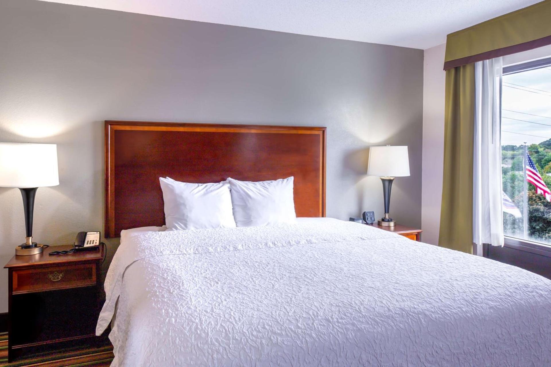 Hampton Inn Winston-Salem Hanes Mall photo 35