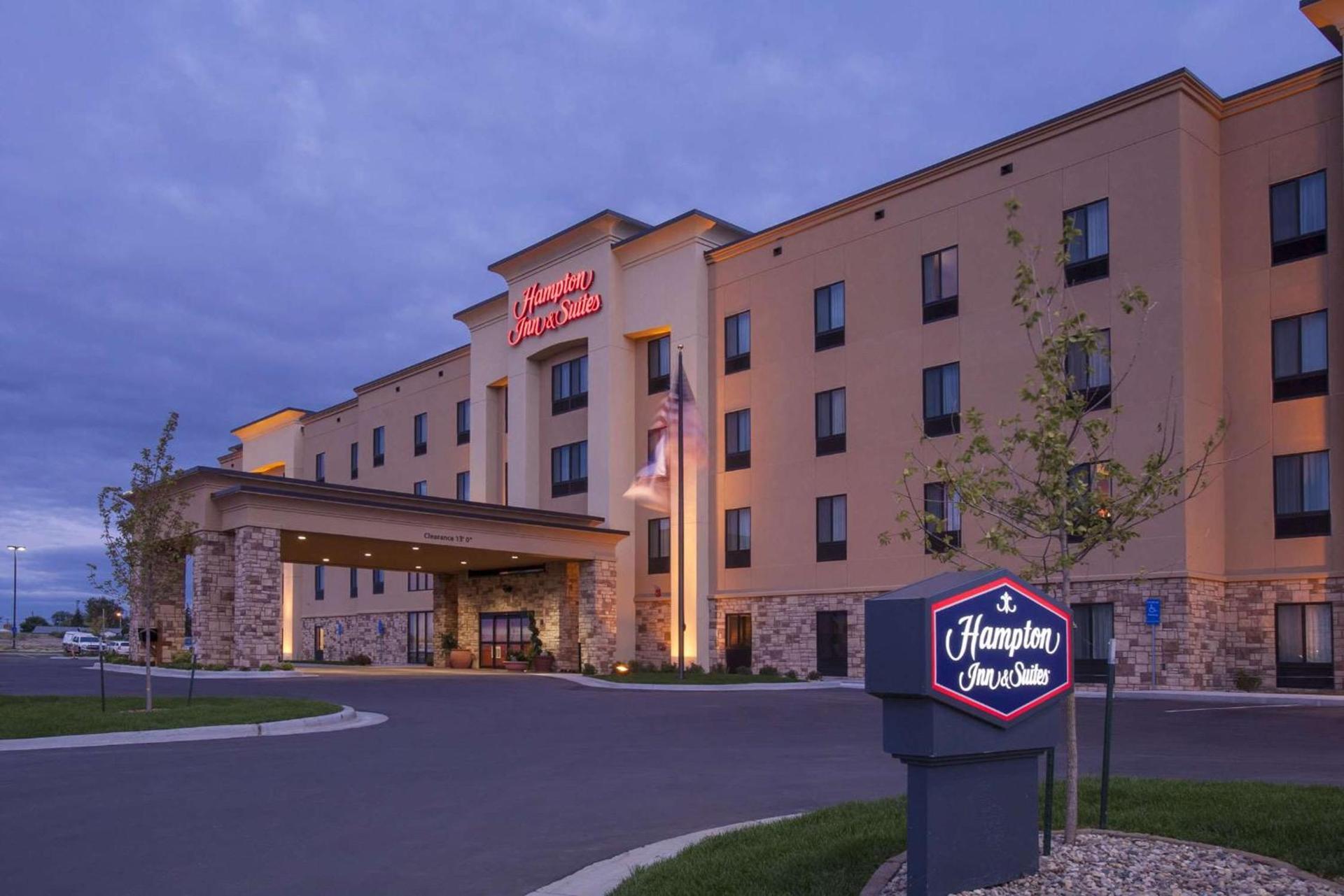 Hampton Inn & Suites Williston photo 2