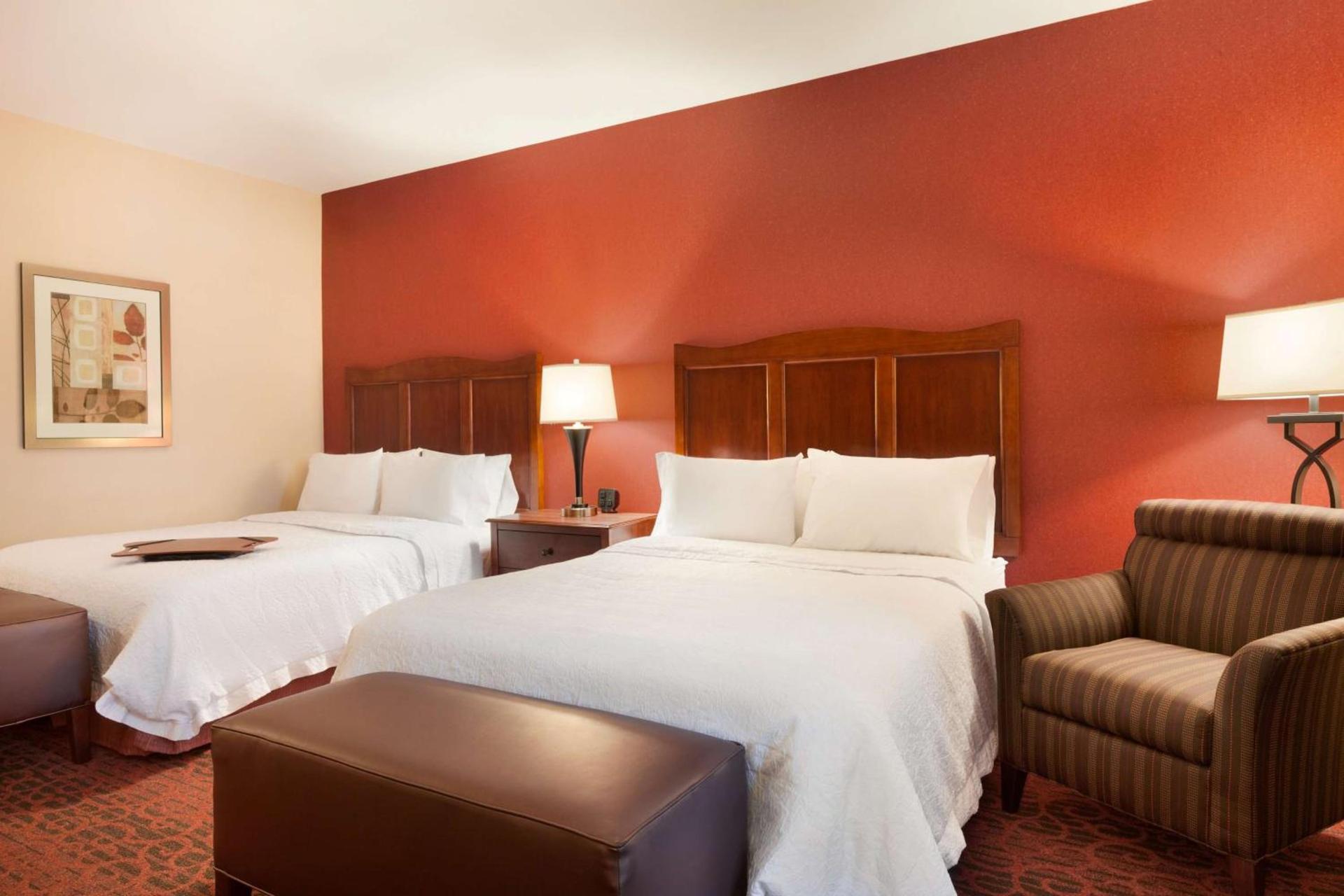 Hampton Inn & Suites Williston photo 27