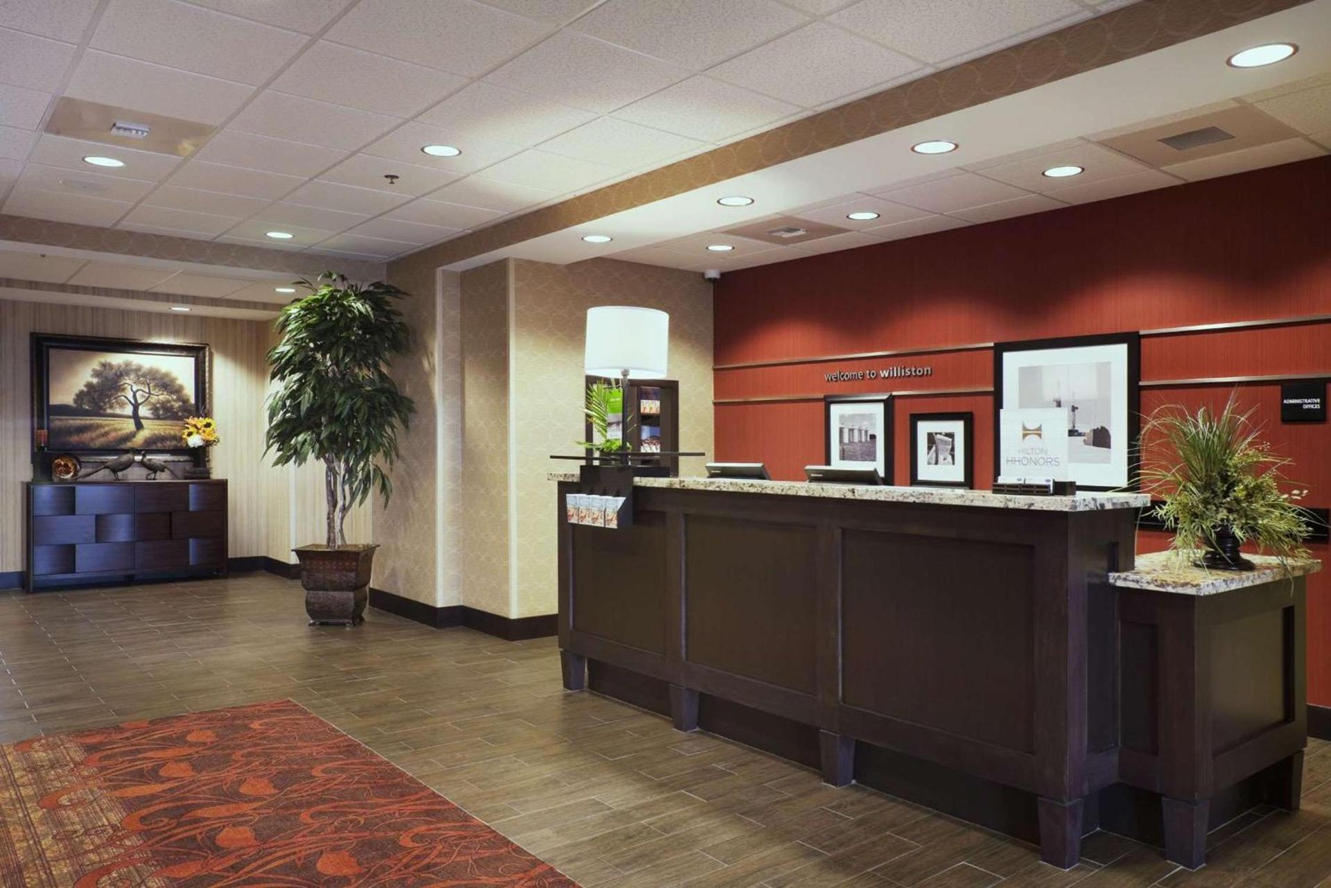 Hampton Inn & Suites Williston photo 4