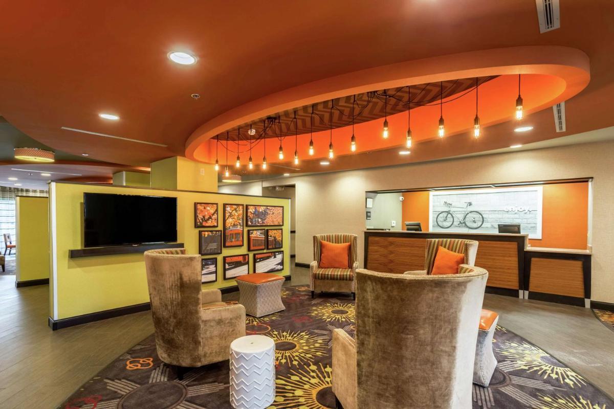 Hampton Inn Clinton photo 33