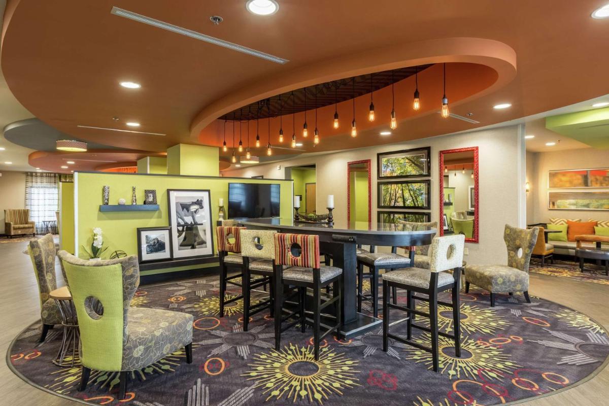 Hampton Inn Clinton photo 34