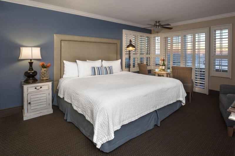 Sand Pebbles Inn photo 77