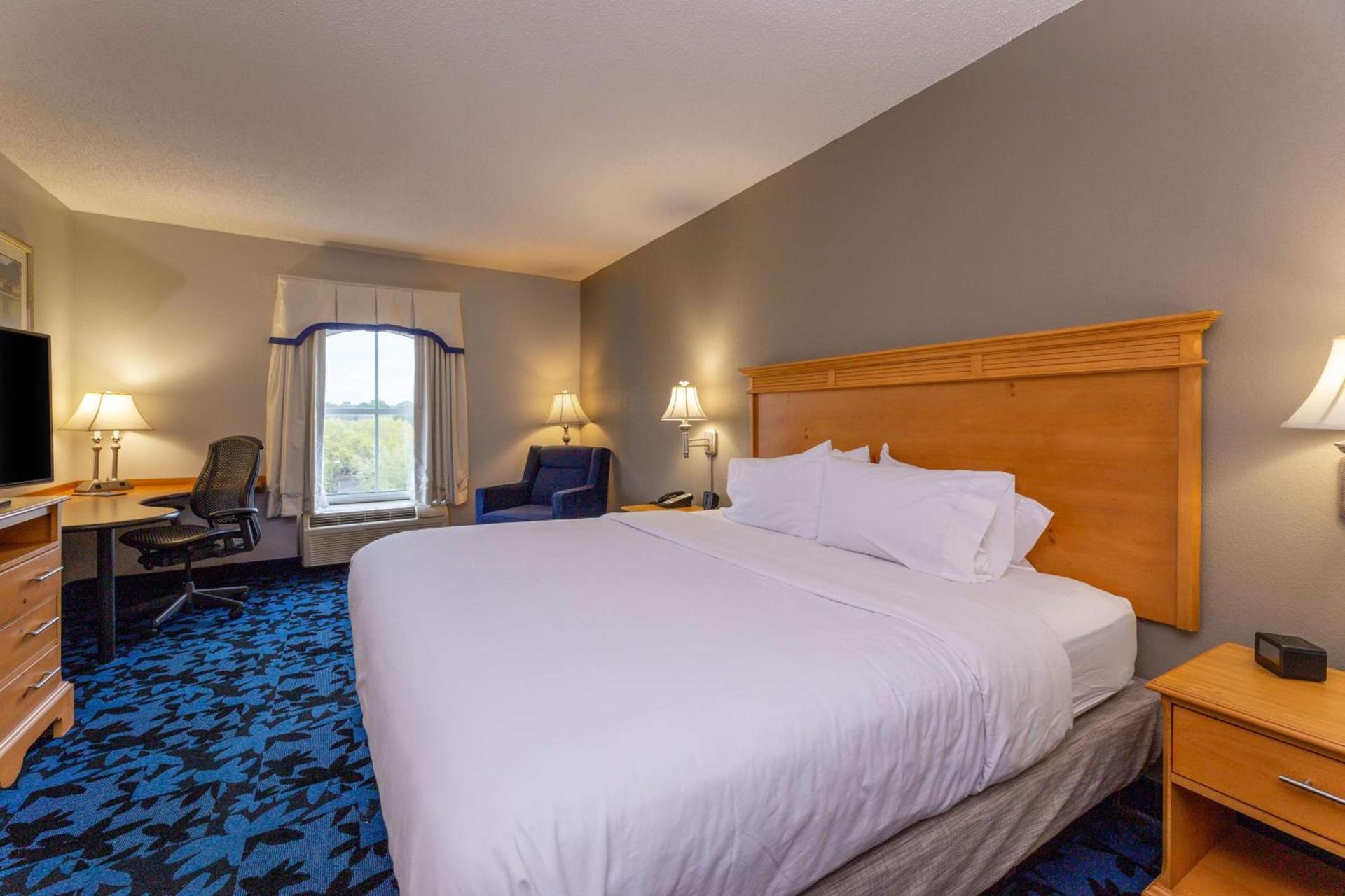 Hampton Inn & Suites Jacksonville Deerwood Park photo 15