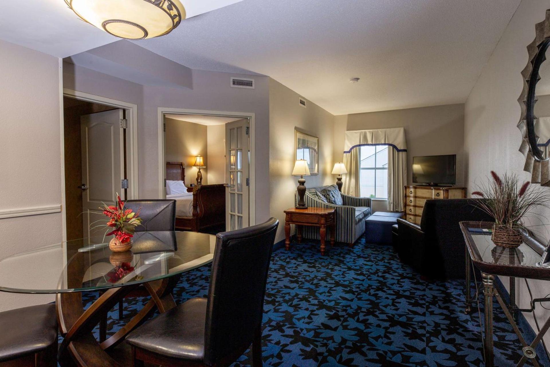 Hampton Inn & Suites Jacksonville Deerwood Park photo 25
