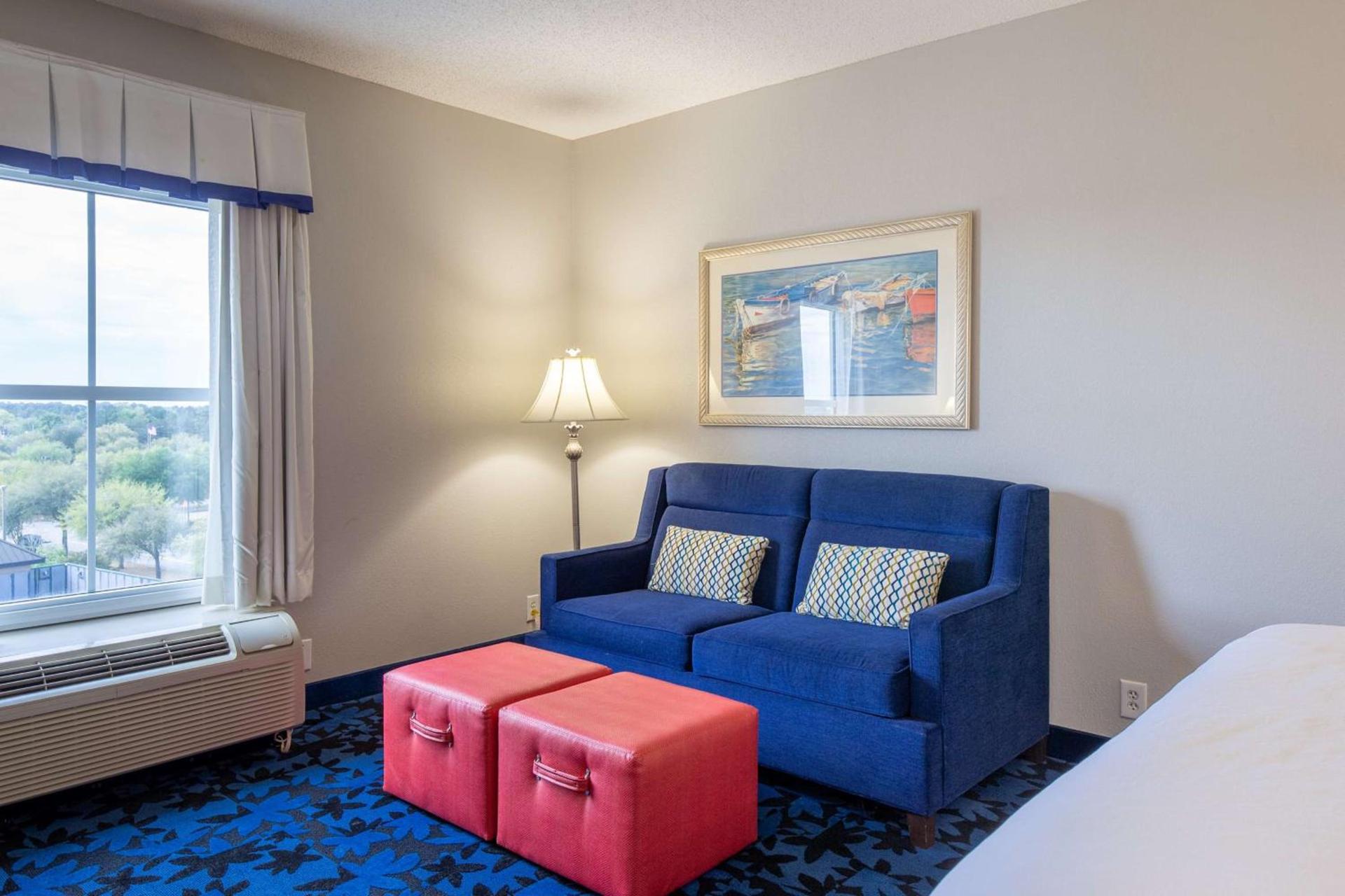 Hampton Inn & Suites Jacksonville Deerwood Park photo 34