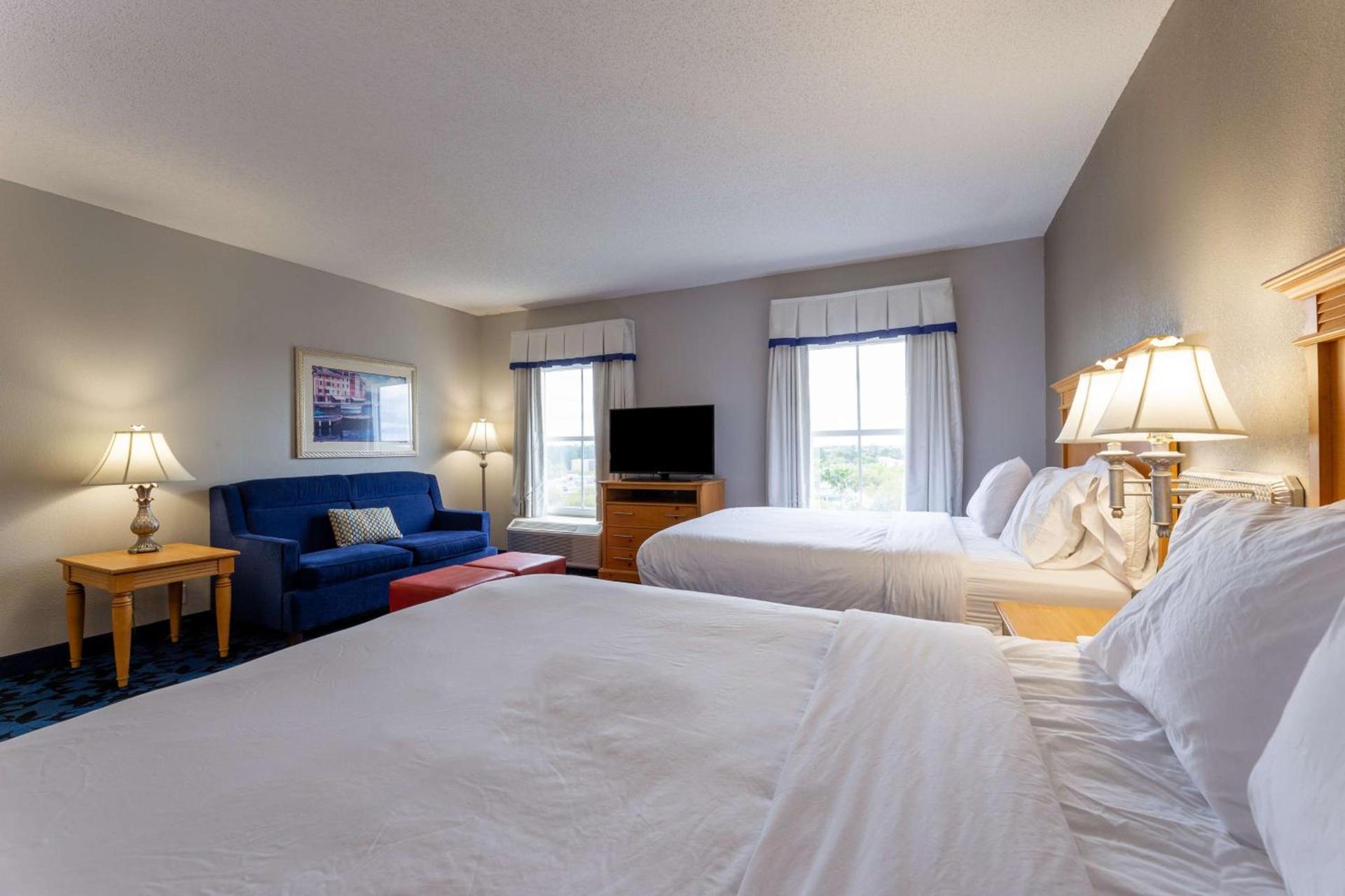Hampton Inn & Suites Jacksonville Deerwood Park photo 48