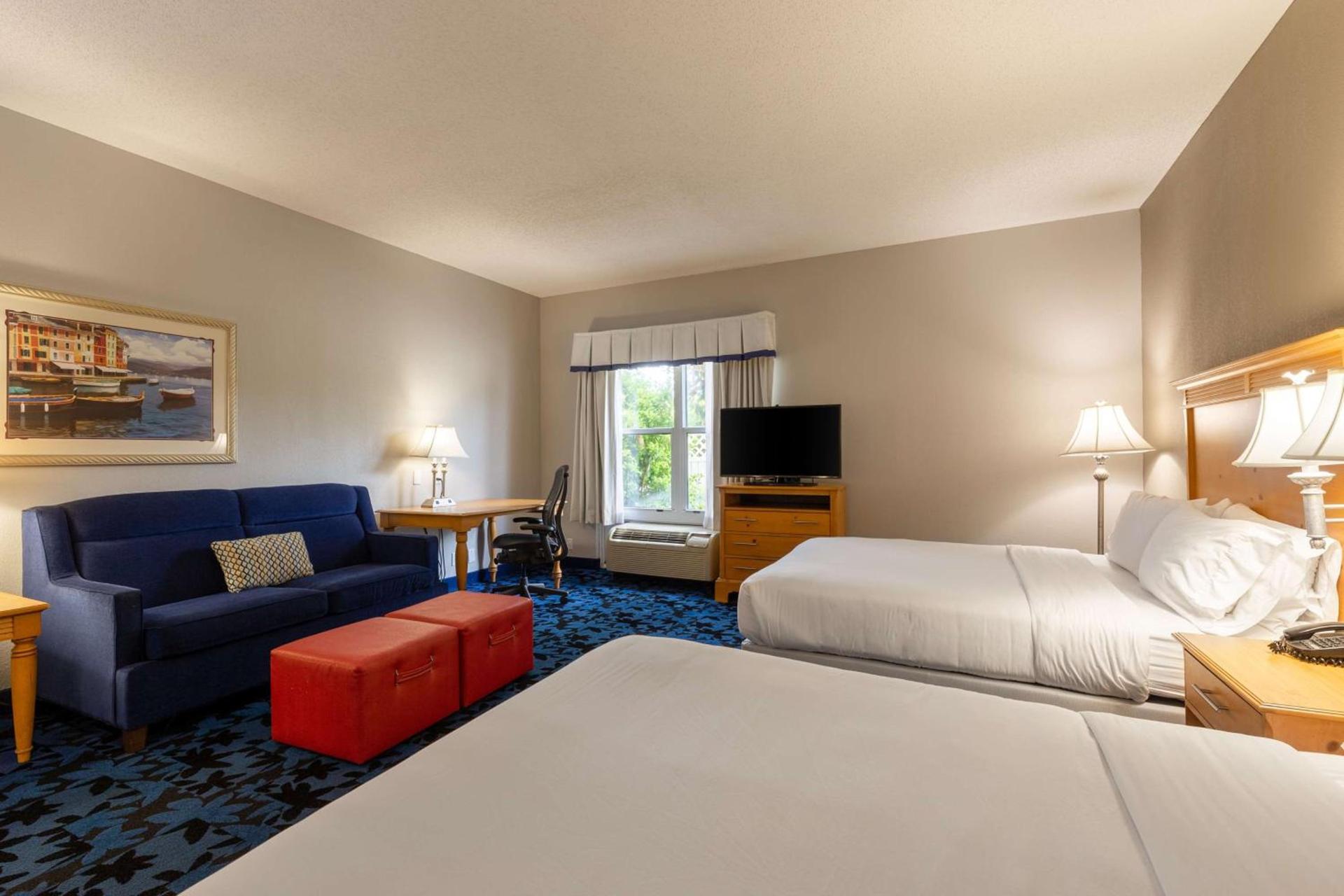 Hampton Inn & Suites Jacksonville Deerwood Park photo 50