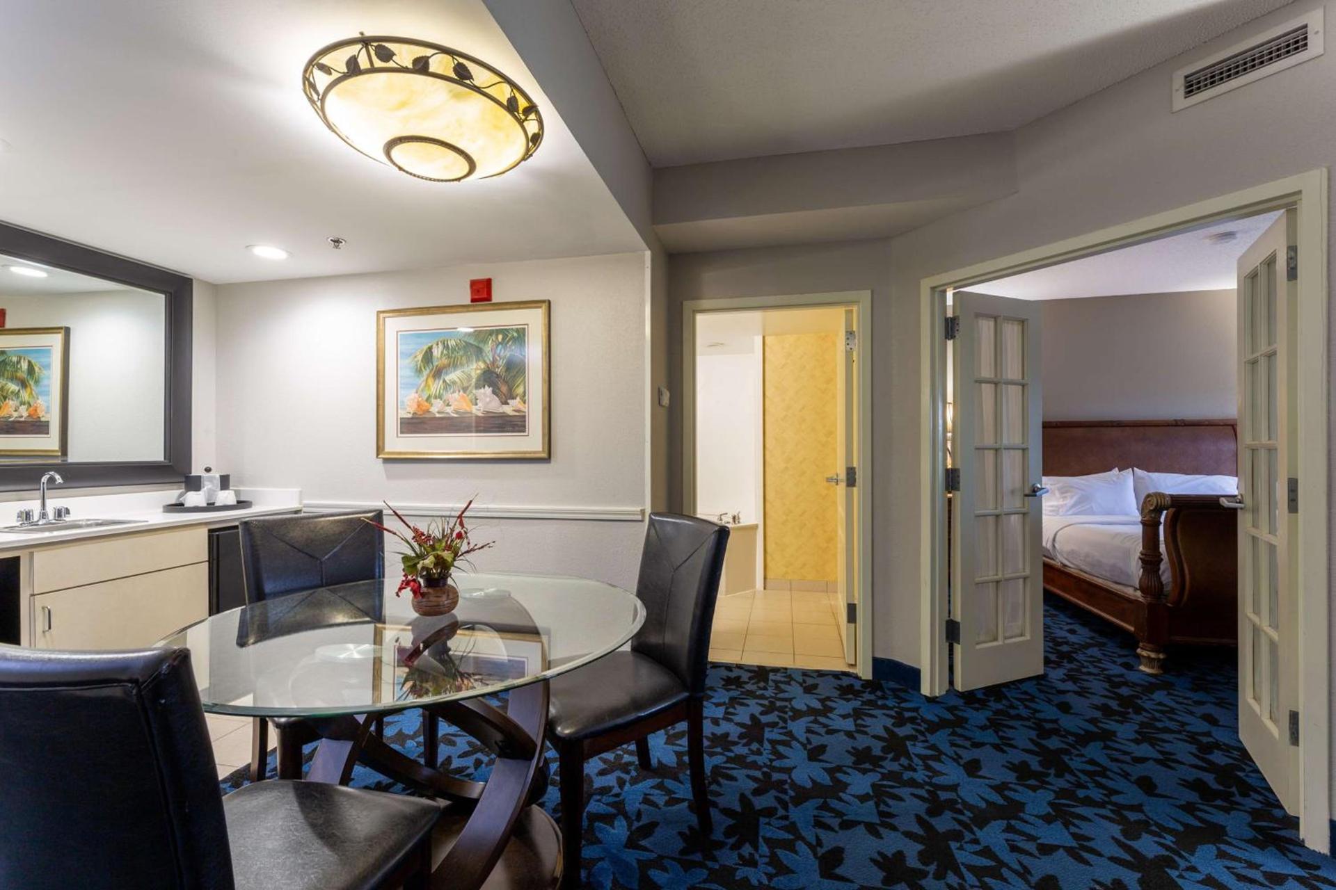 Hampton Inn & Suites Jacksonville Deerwood Park photo 53