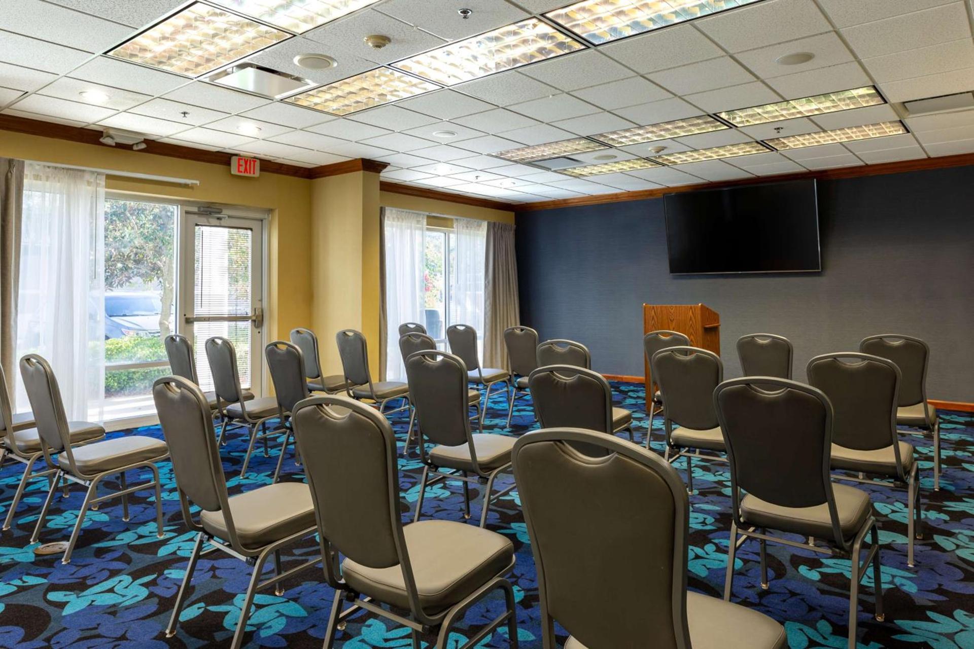 Hampton Inn & Suites Jacksonville Deerwood Park photo 64