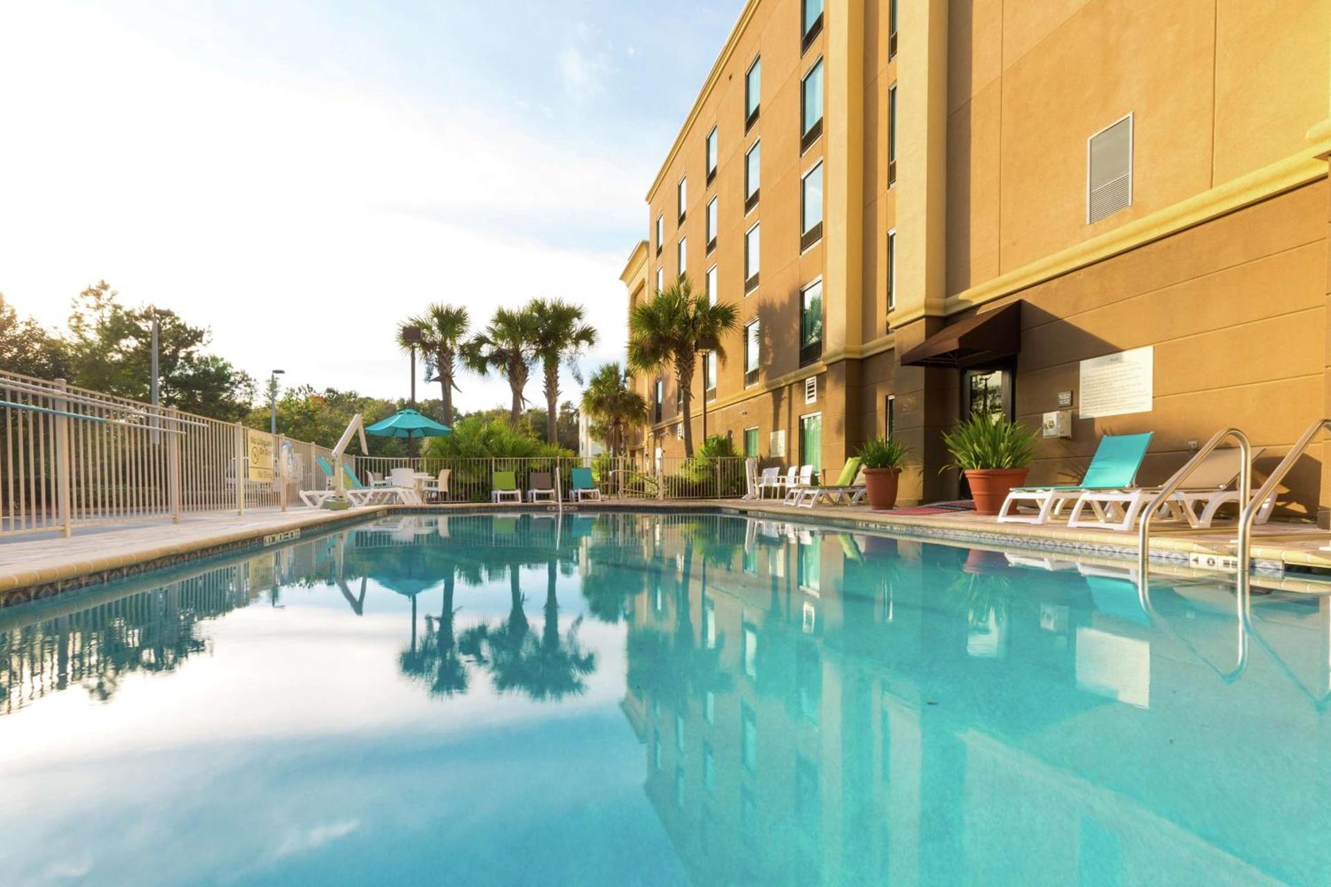 Hampton Inn & Suites Jacksonville-Airport photo 10