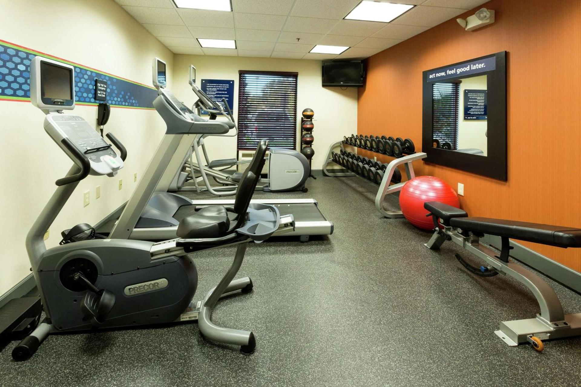 Hampton Inn & Suites Jacksonville-Airport photo 16