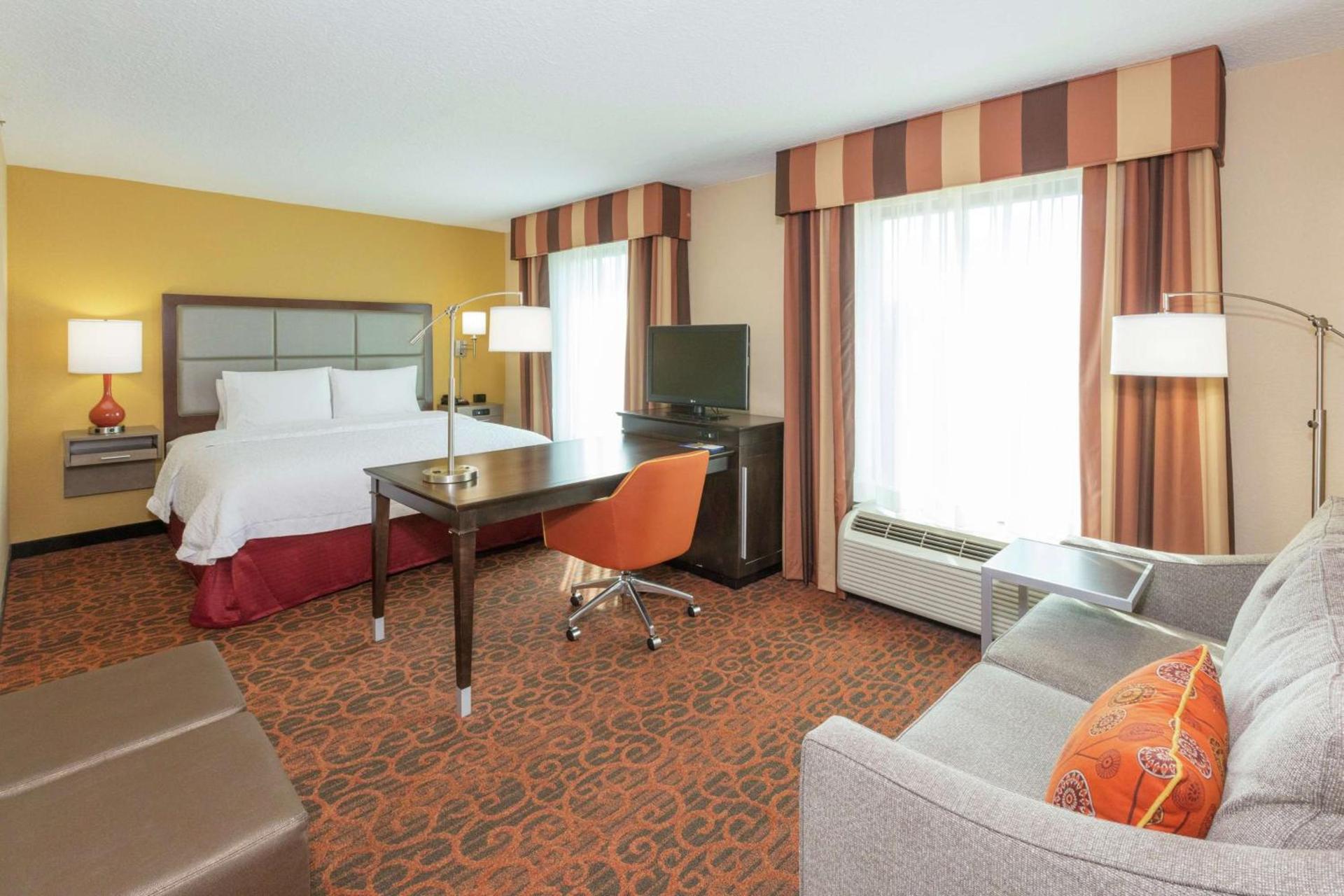 Hampton Inn & Suites Jacksonville-Airport photo 29