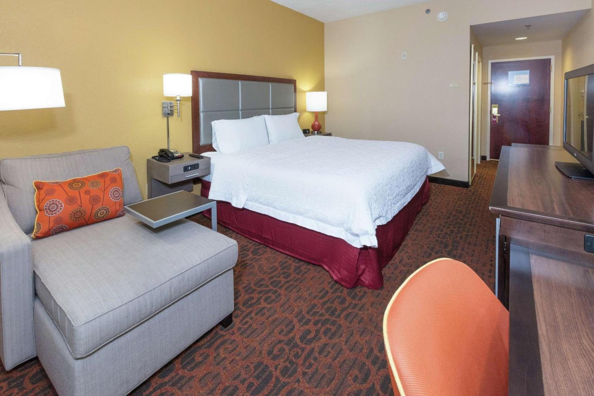 Hampton Inn & Suites Jacksonville-Airport photo 34