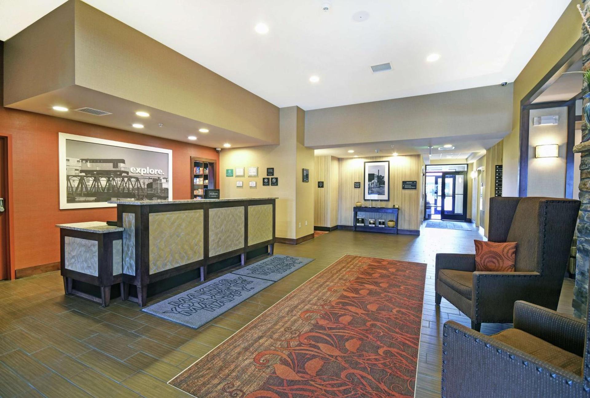 Hampton Inn Beloit photo 5