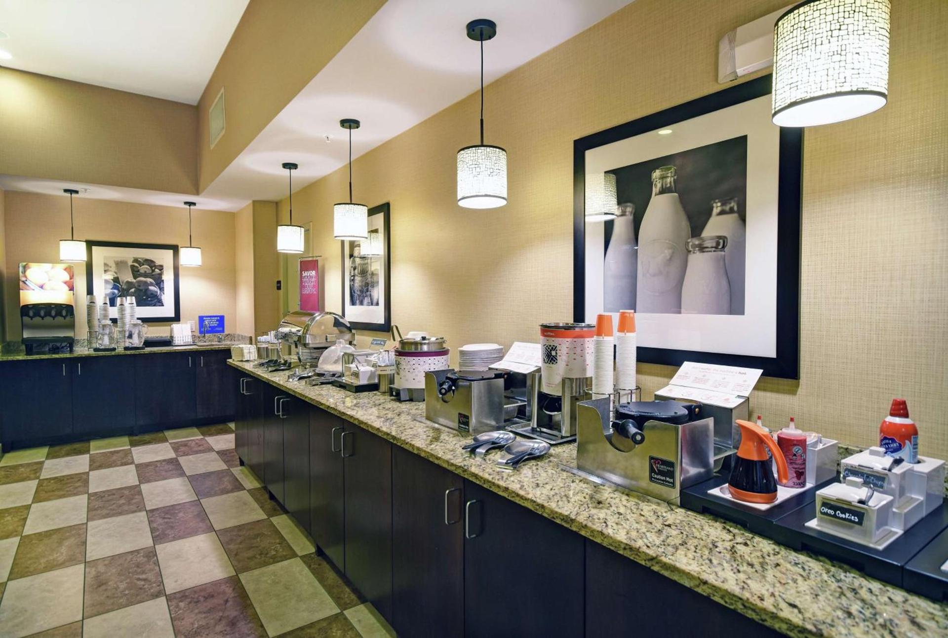 Hampton Inn Beloit photo 8