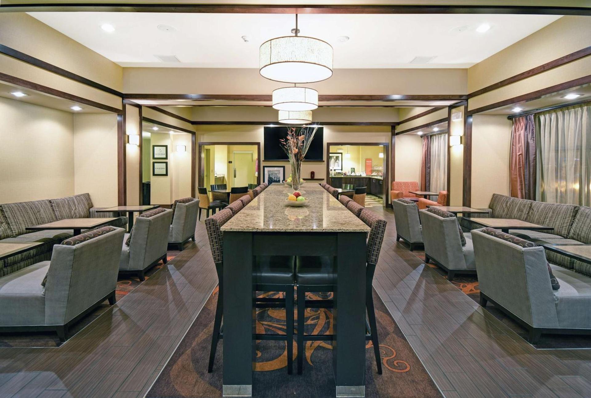 Hampton Inn Beloit photo 9