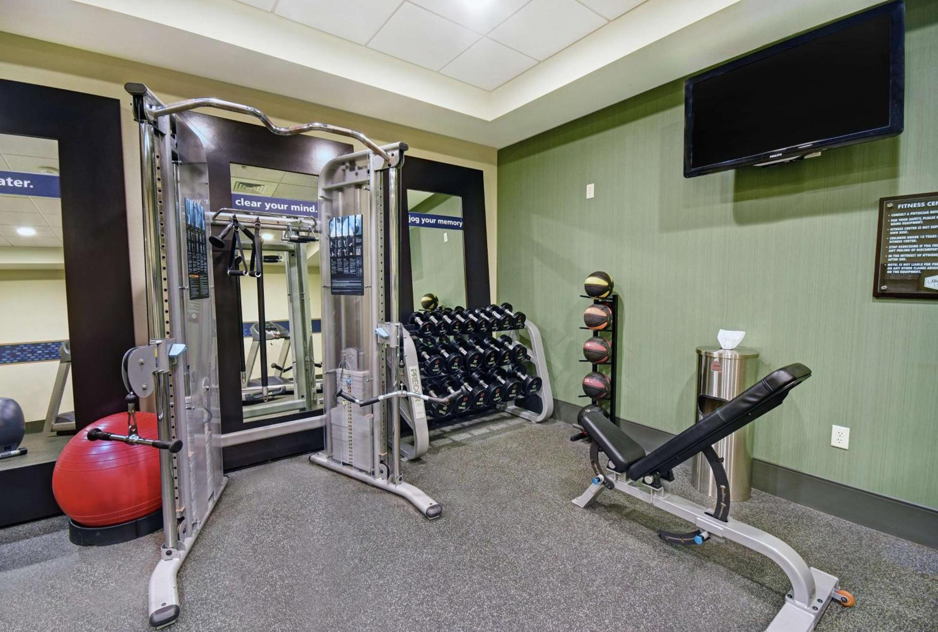 Hampton Inn Beloit photo 16