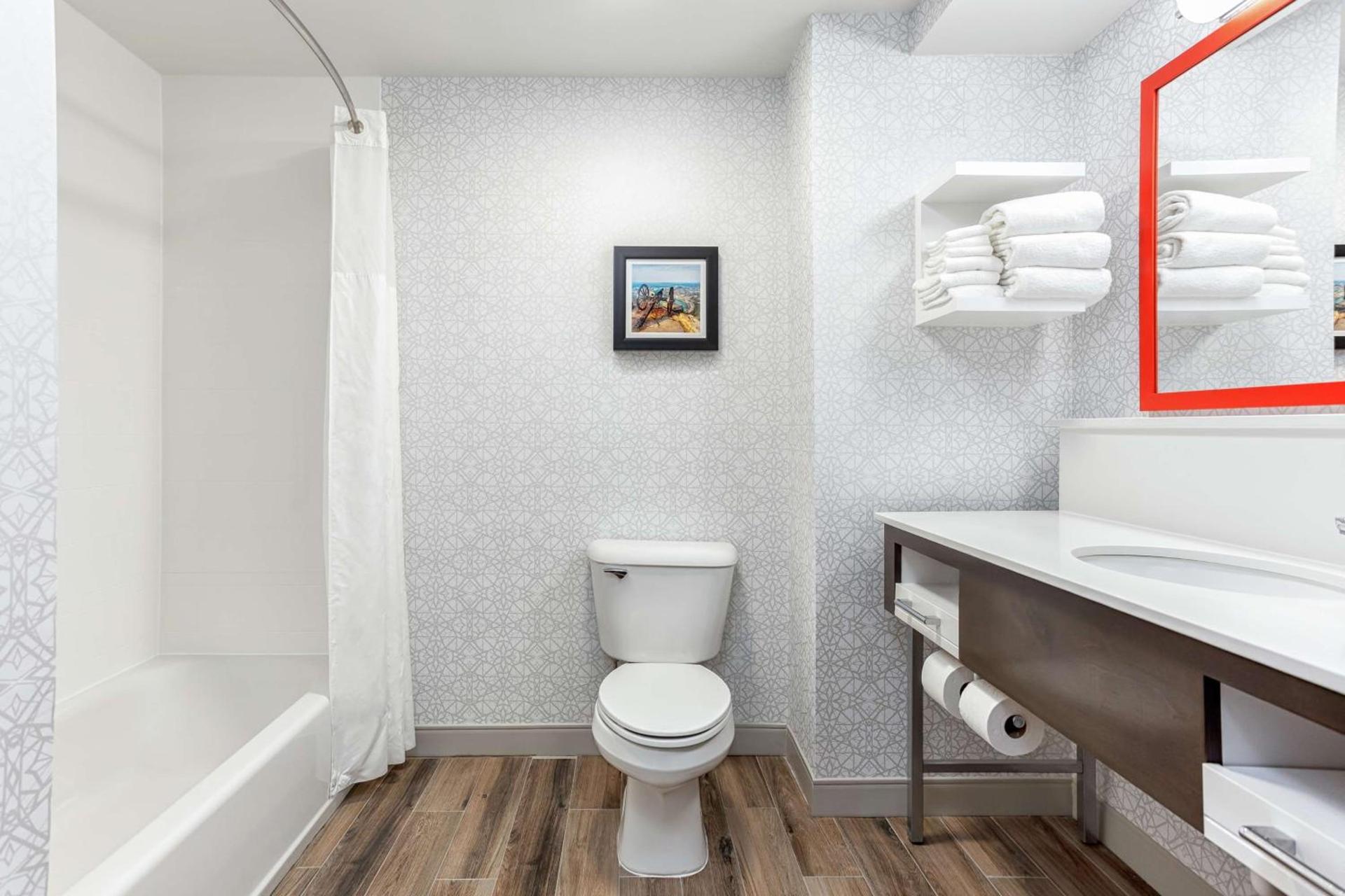 Hampton Inn Kingsport photo 16
