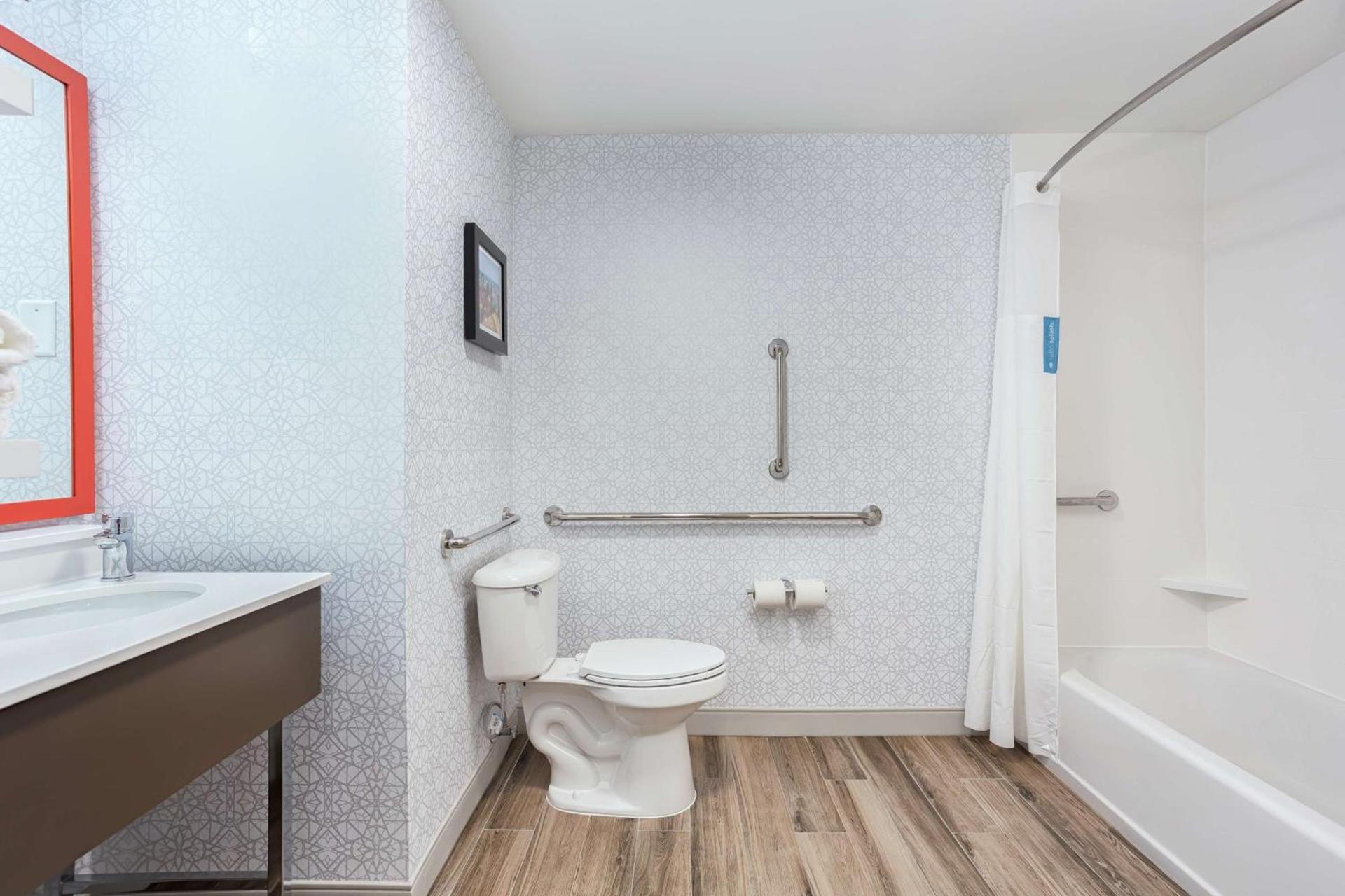 Hampton Inn Kingsport photo 22