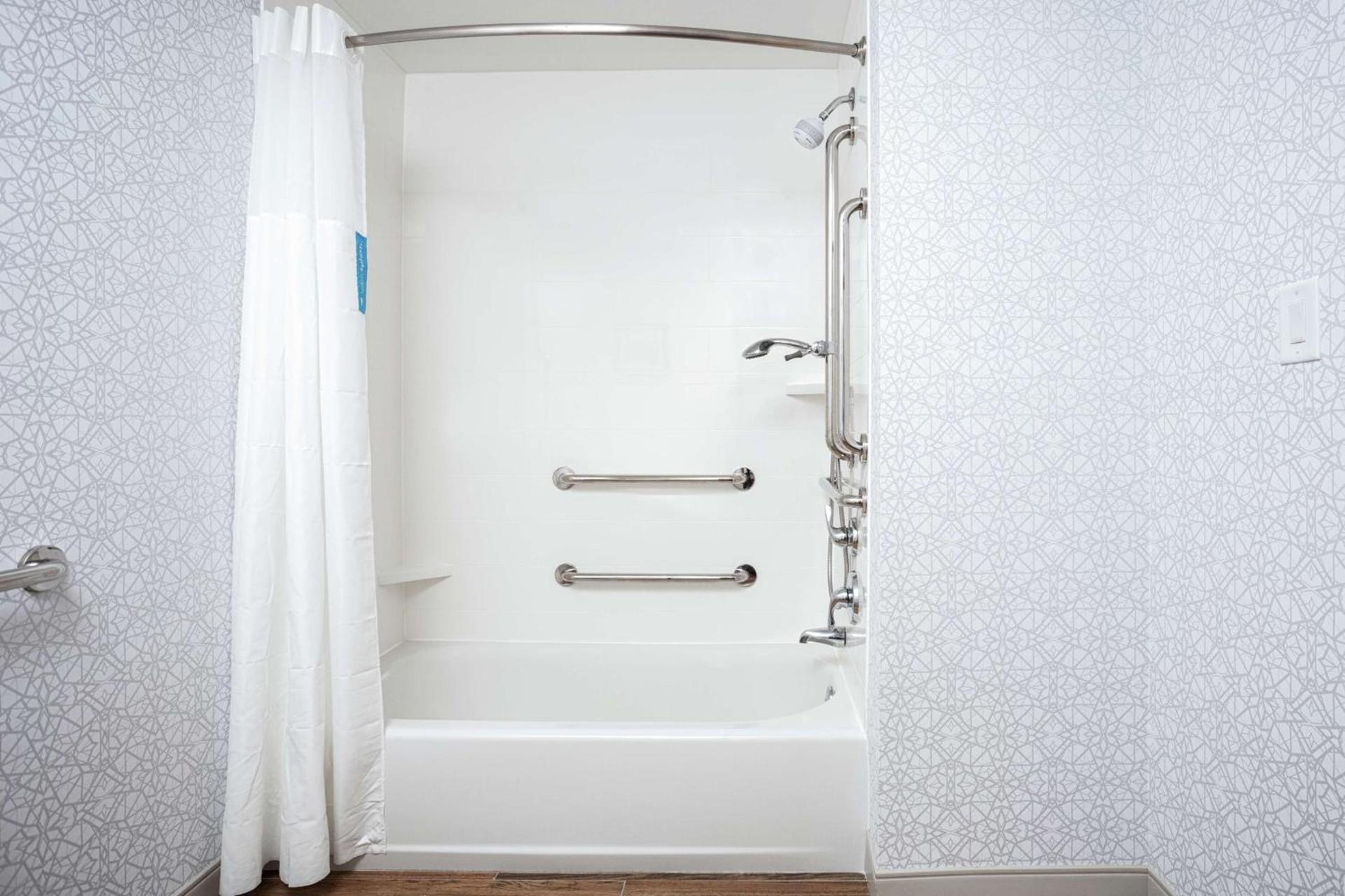 Hampton Inn Kingsport photo 25