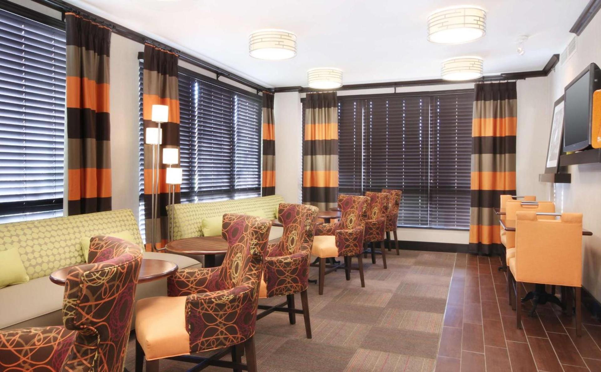 Hampton Inn Overland Park photo 4