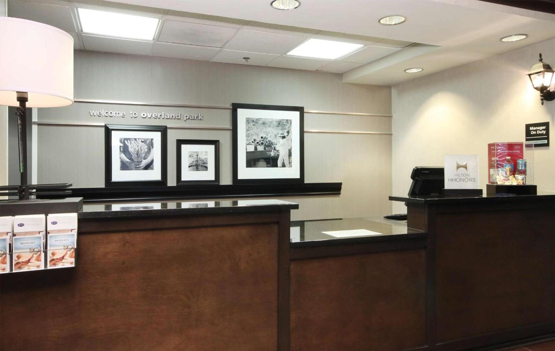 Hampton Inn Overland Park photo 6