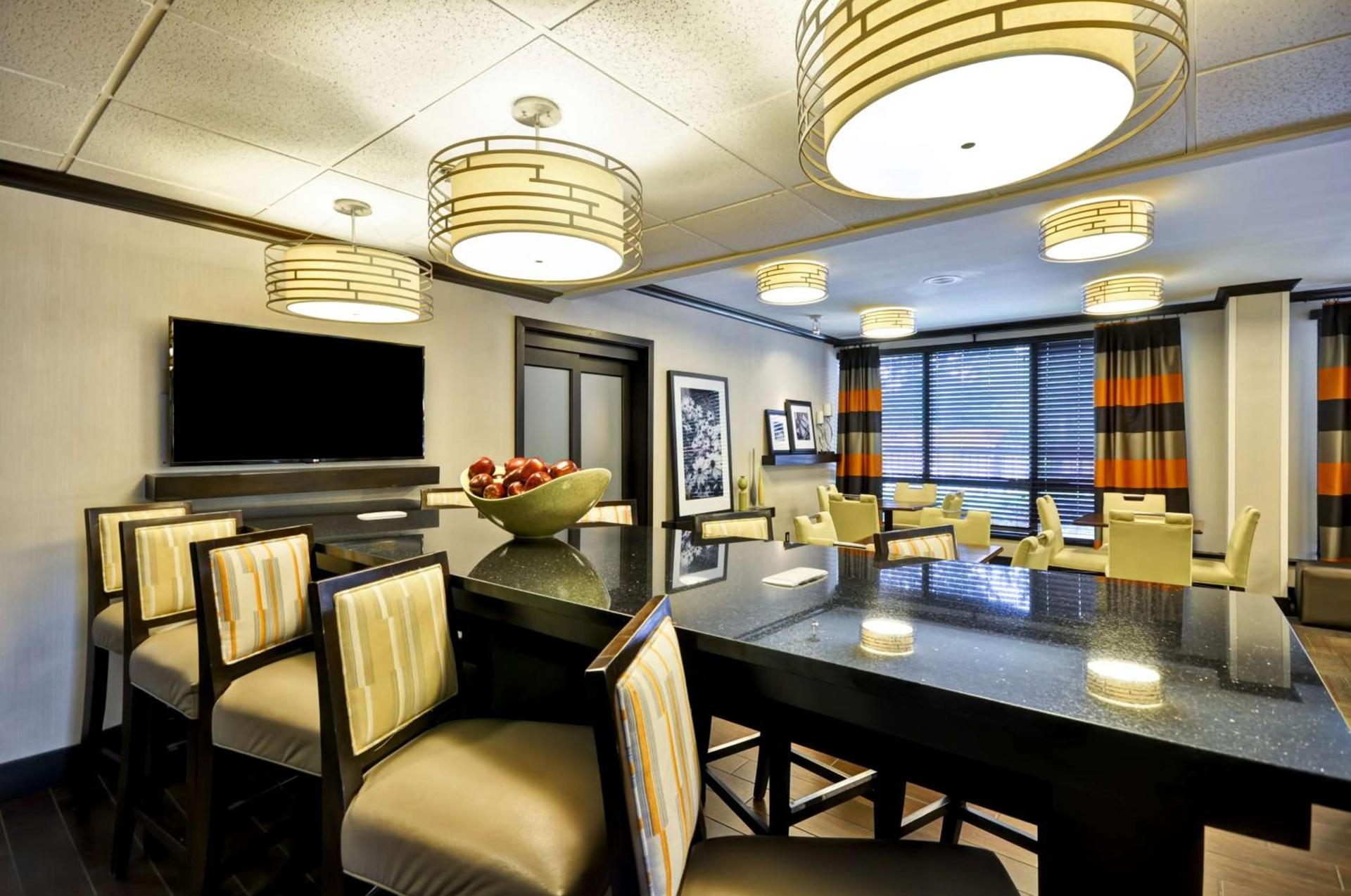 Hampton Inn Overland Park photo 7