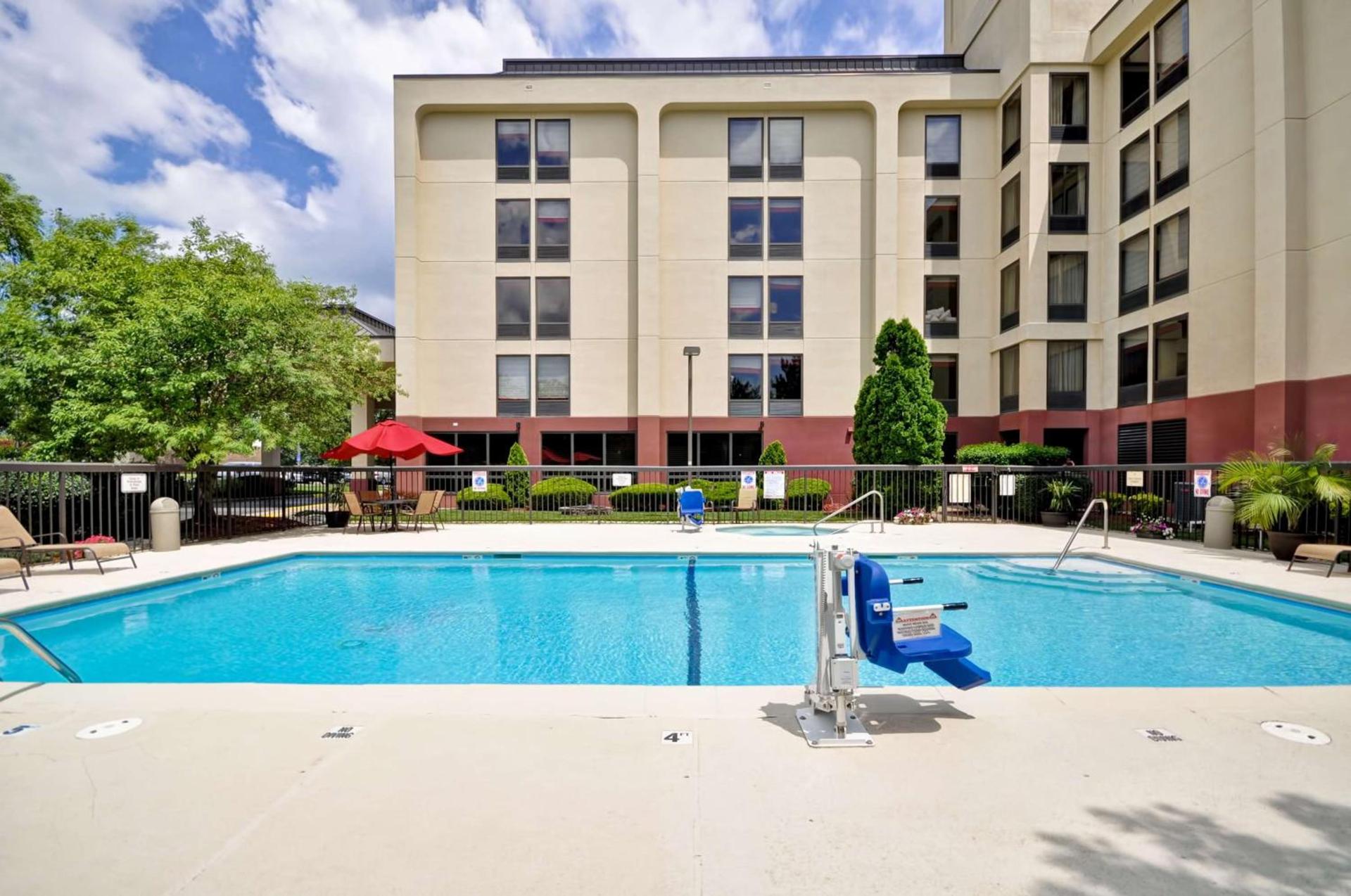 Hampton Inn Overland Park photo 13