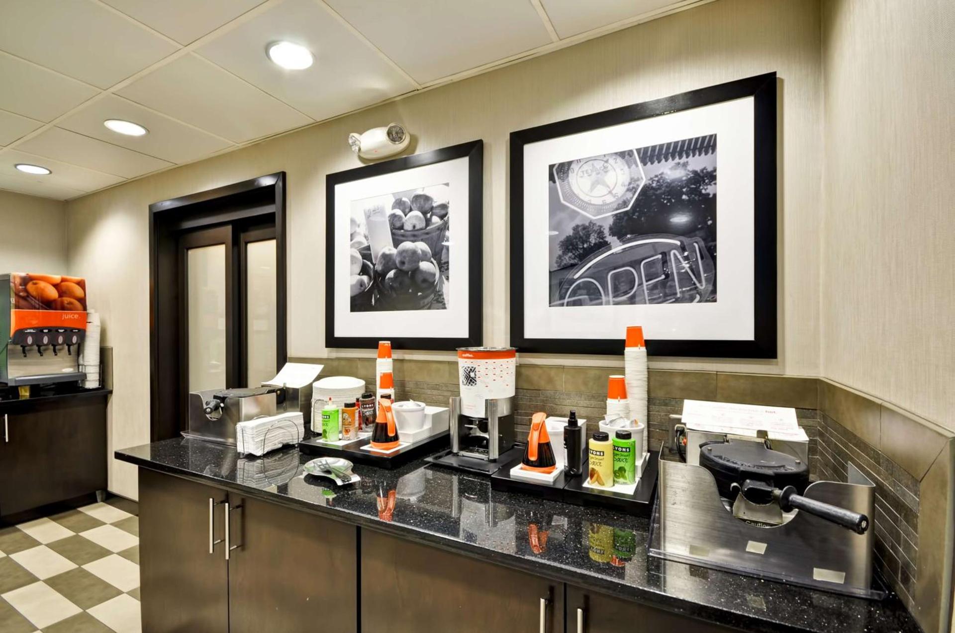 Hampton Inn Overland Park photo 19