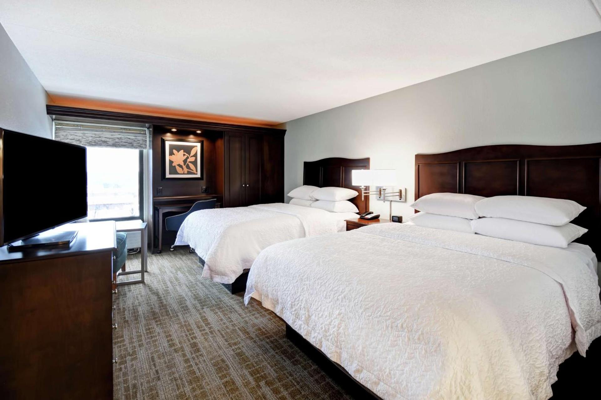 Hampton Inn Overland Park photo 25