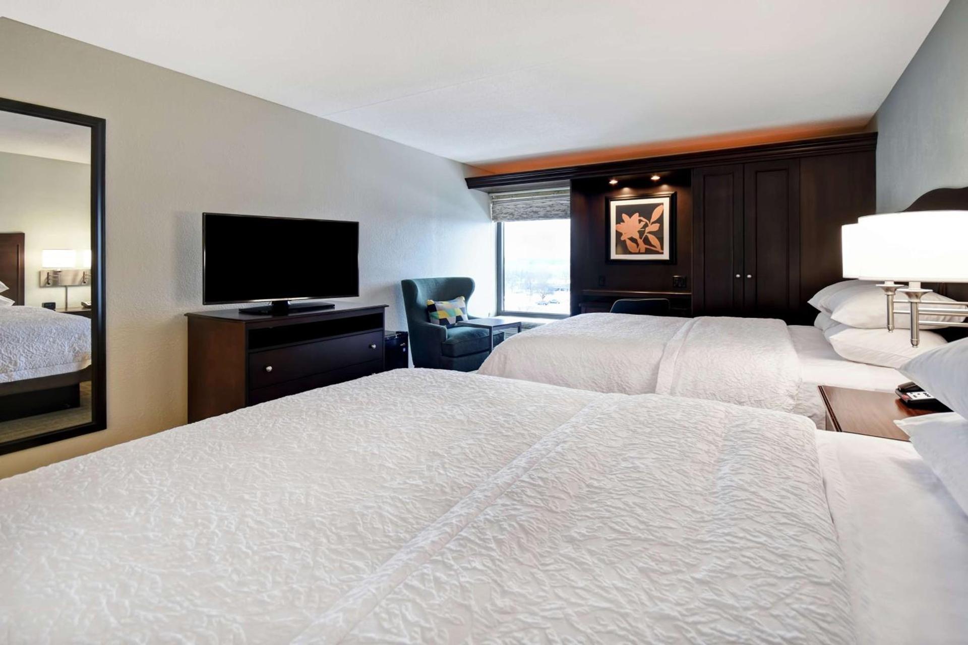 Hampton Inn Overland Park photo 27