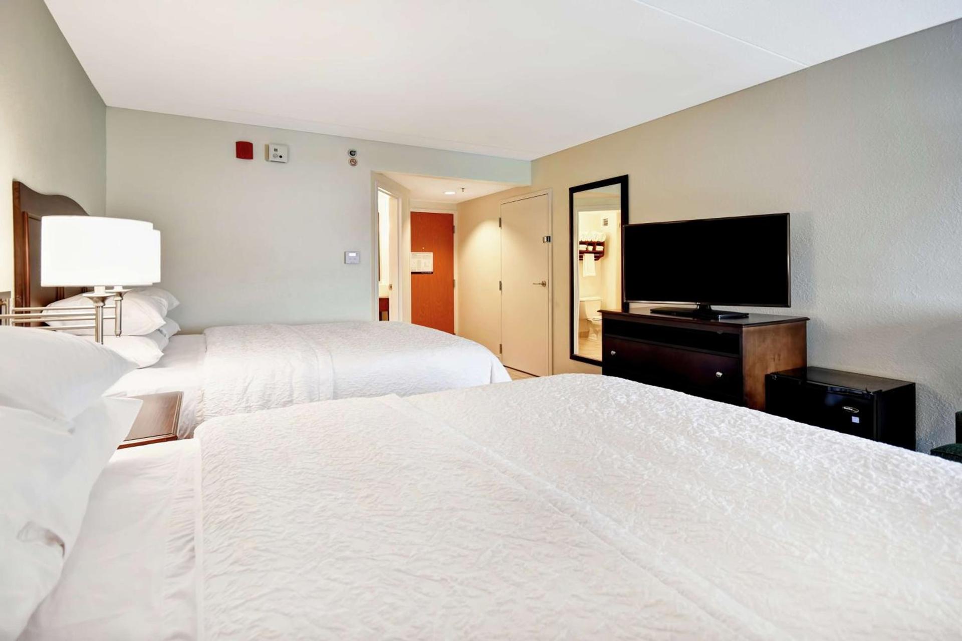 Hampton Inn Overland Park photo 28