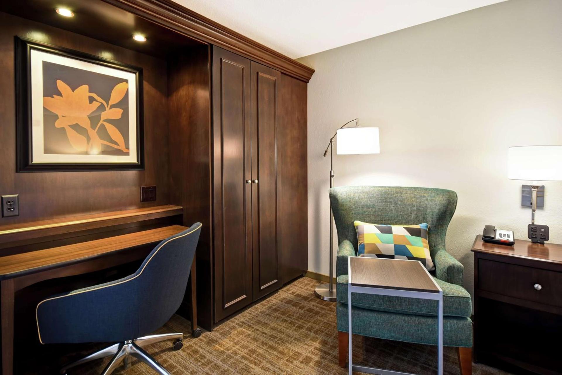 Hampton Inn Overland Park photo 35
