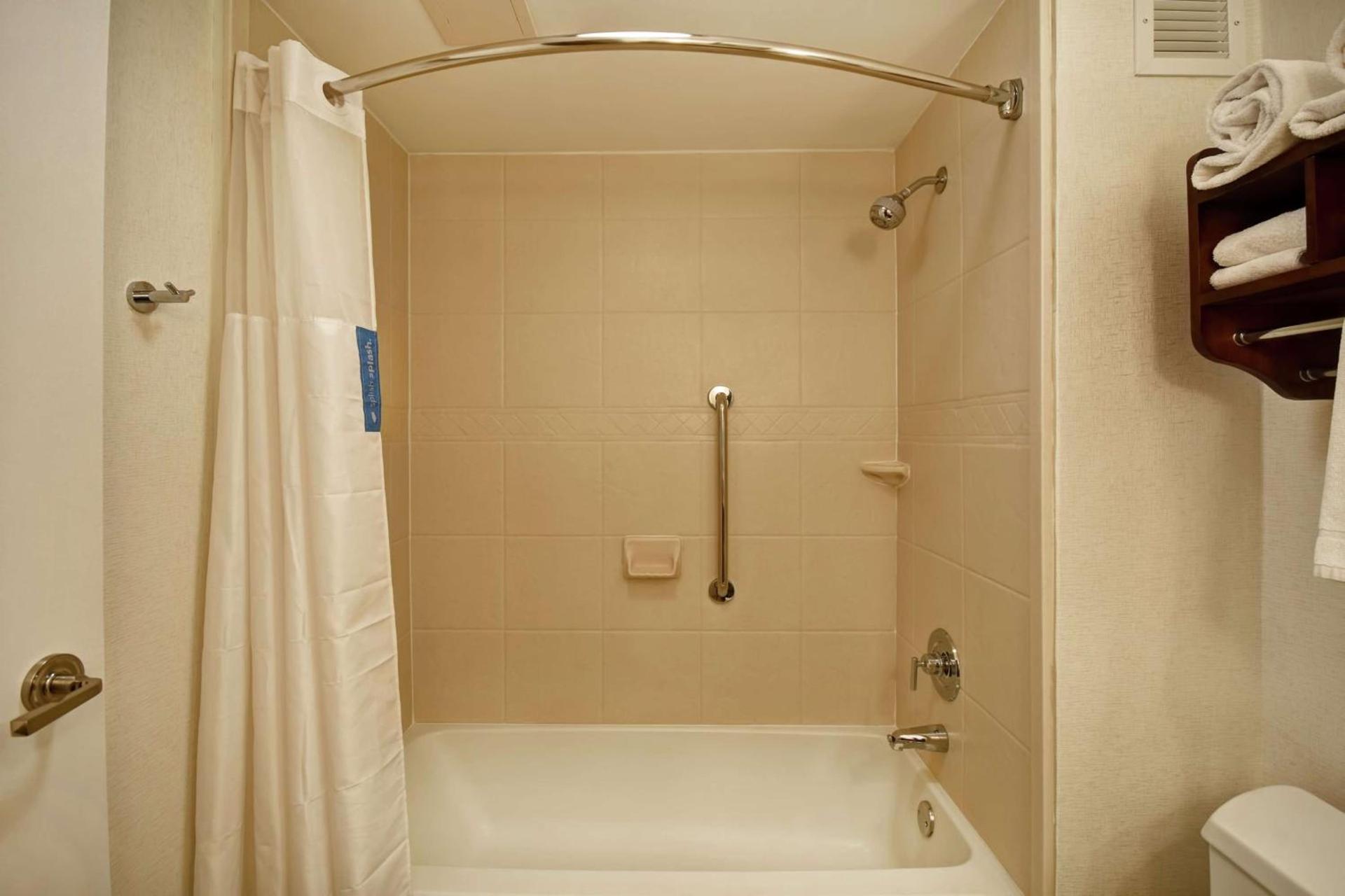 Hampton Inn Overland Park photo 39