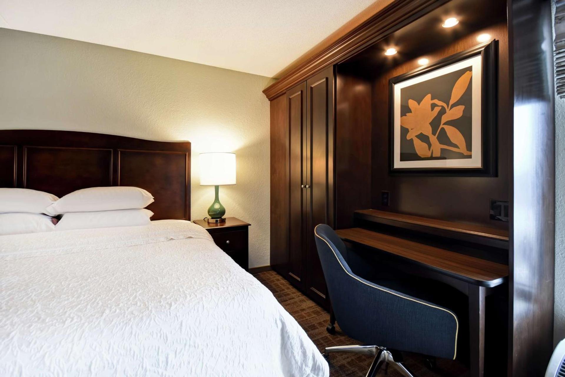 Hampton Inn Overland Park photo 40