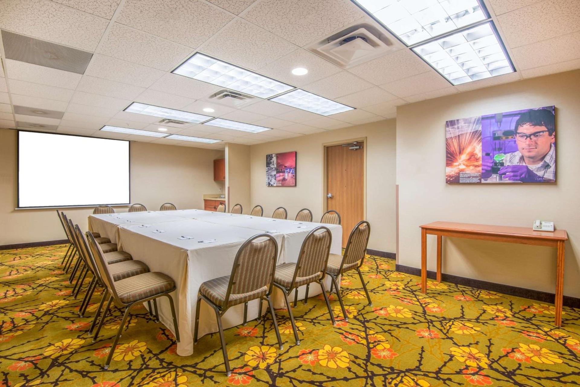 Hampton Inn & Suites Los Alamos photo 29