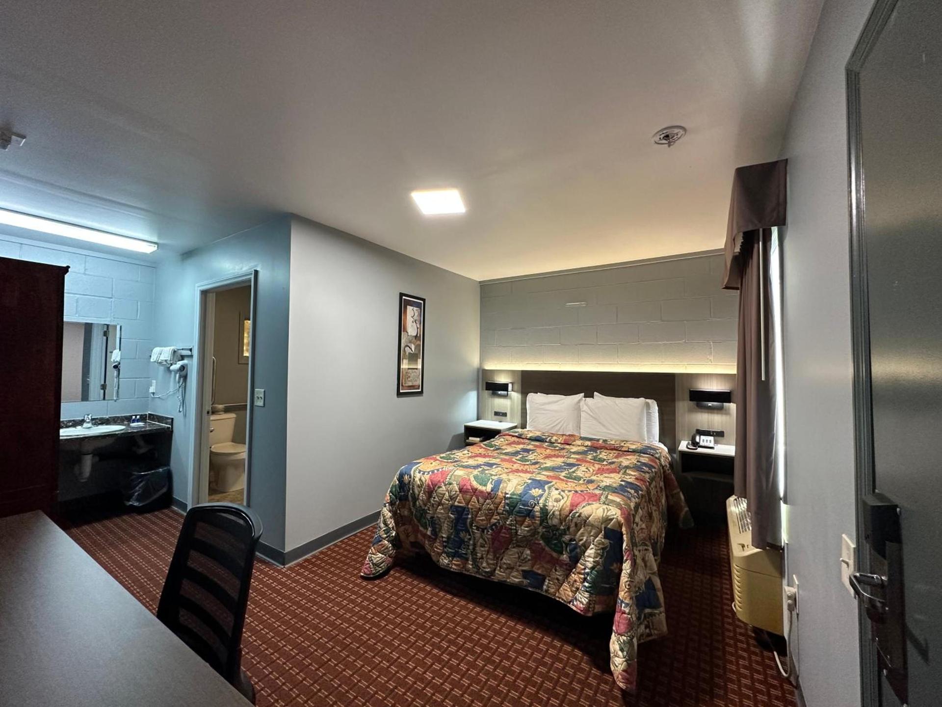 Rodeway Inn & Suites Walhalla photo 13