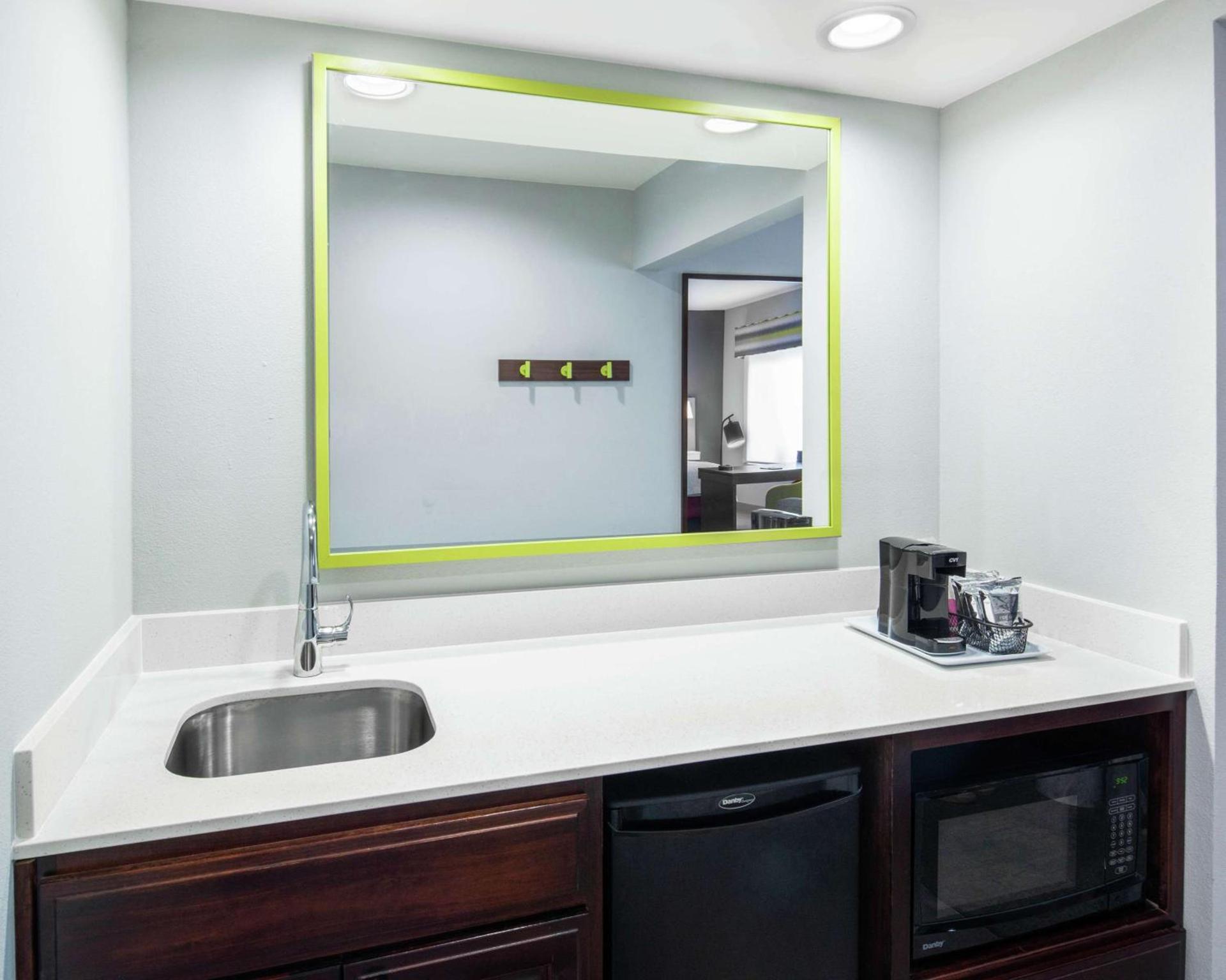 Hampton Inn & Suites Lubbock photo 23