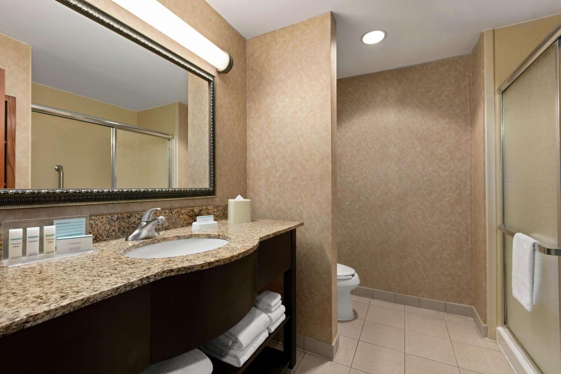Hampton Inn & Suites Lawton photo 17