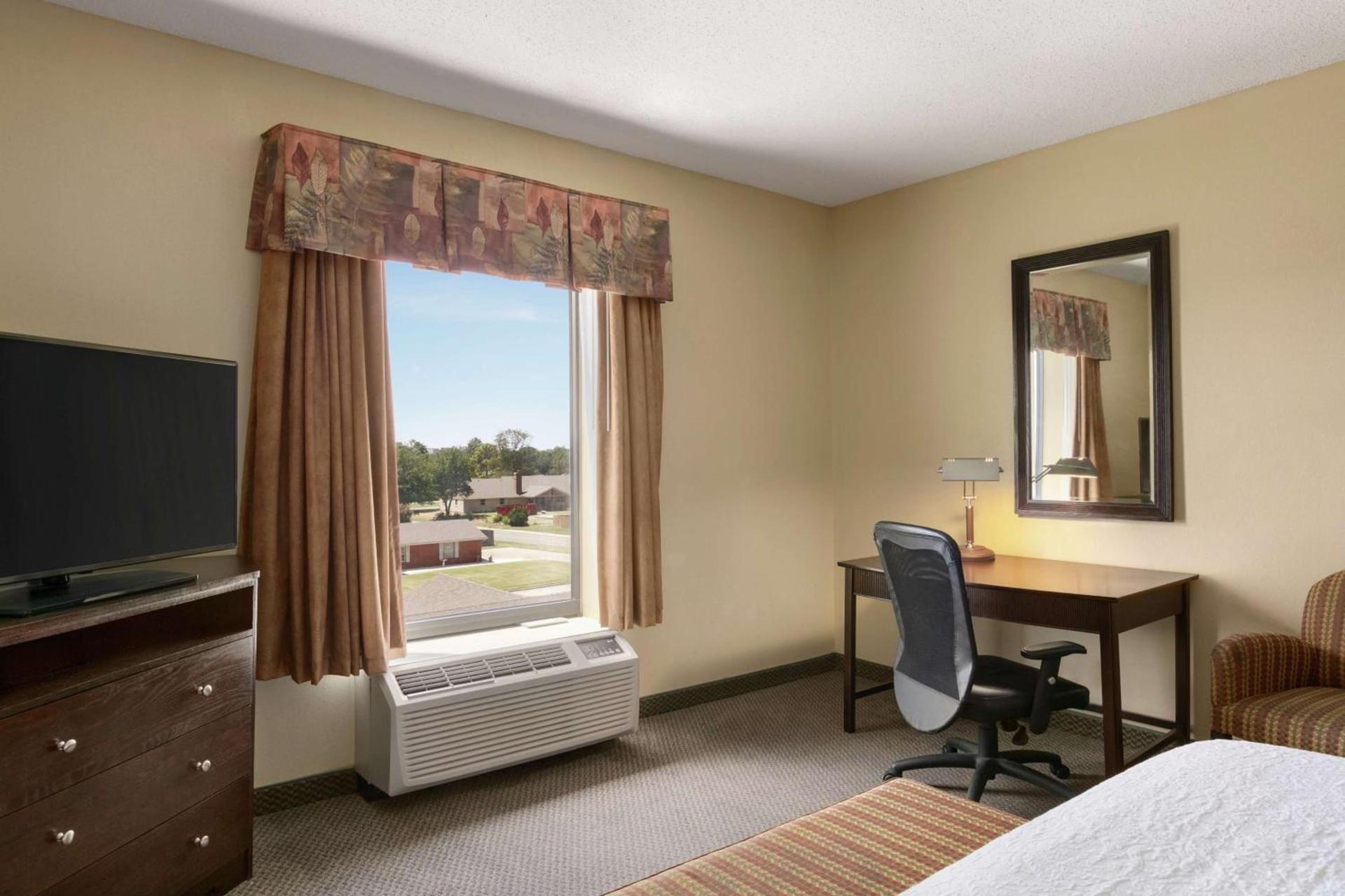 Hampton Inn & Suites Lawton photo 19