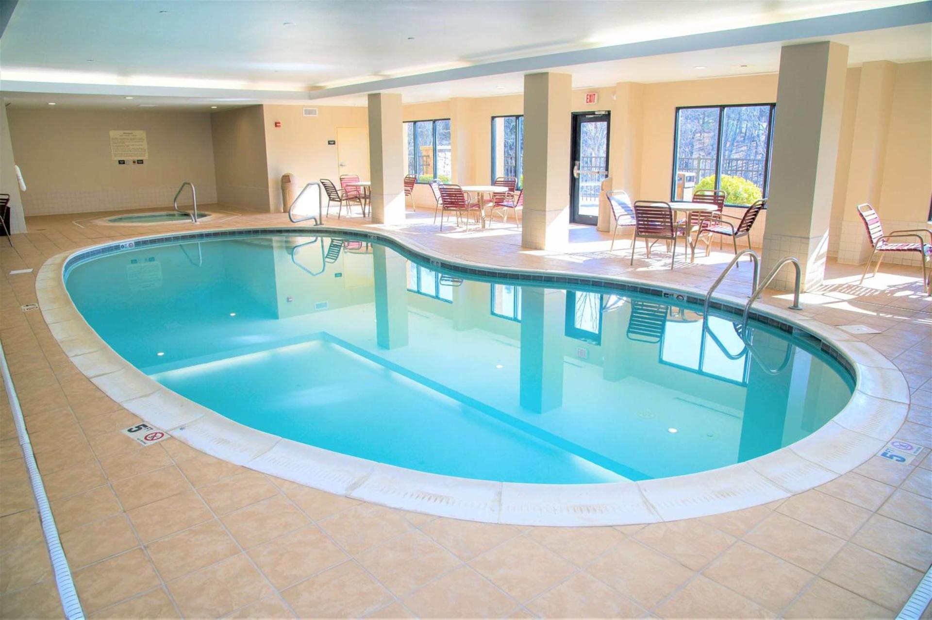 Hampton Inn Lewisburg photo 7