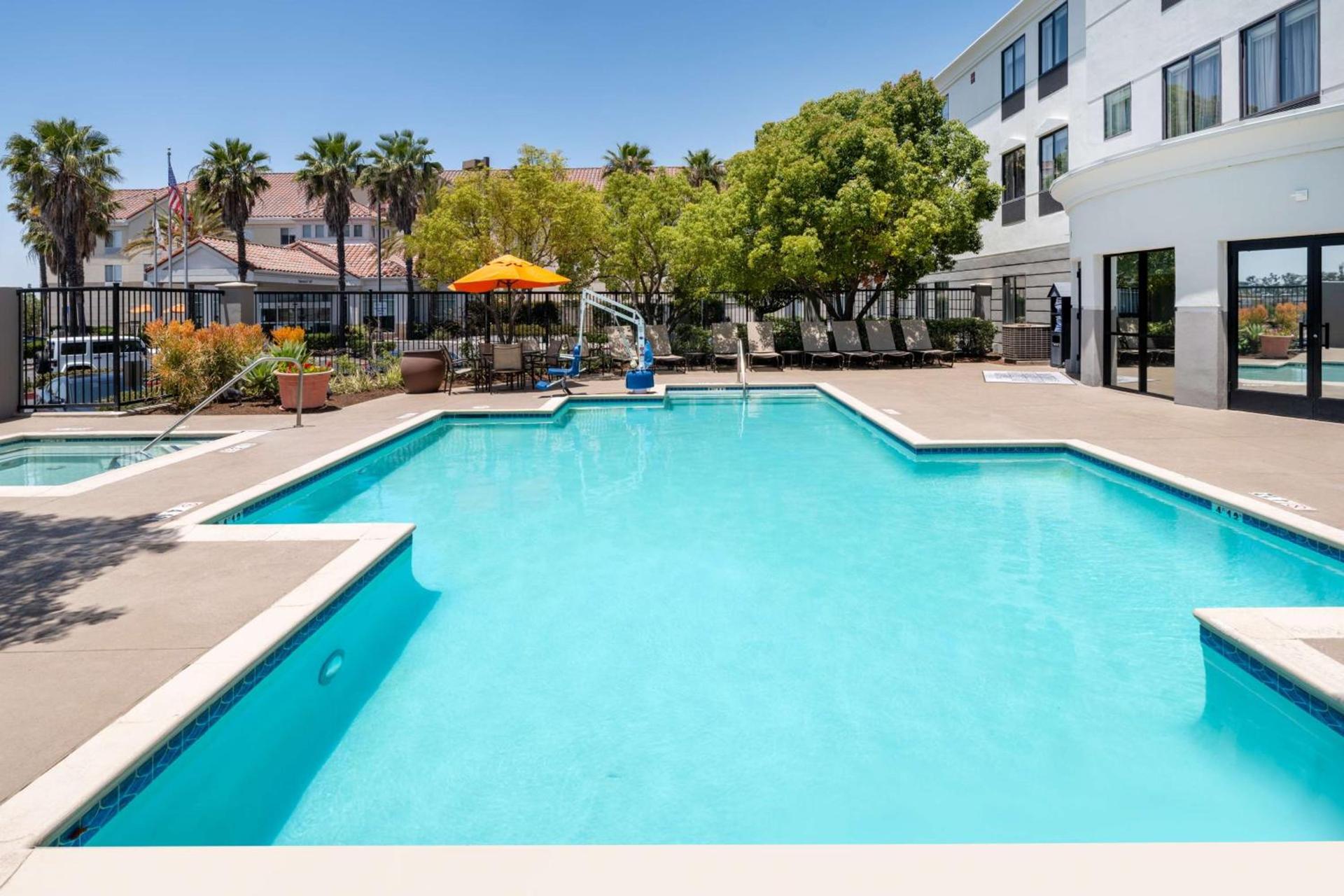 Hampton Inn by Hilton Irvine East - Lake Forest photo 8