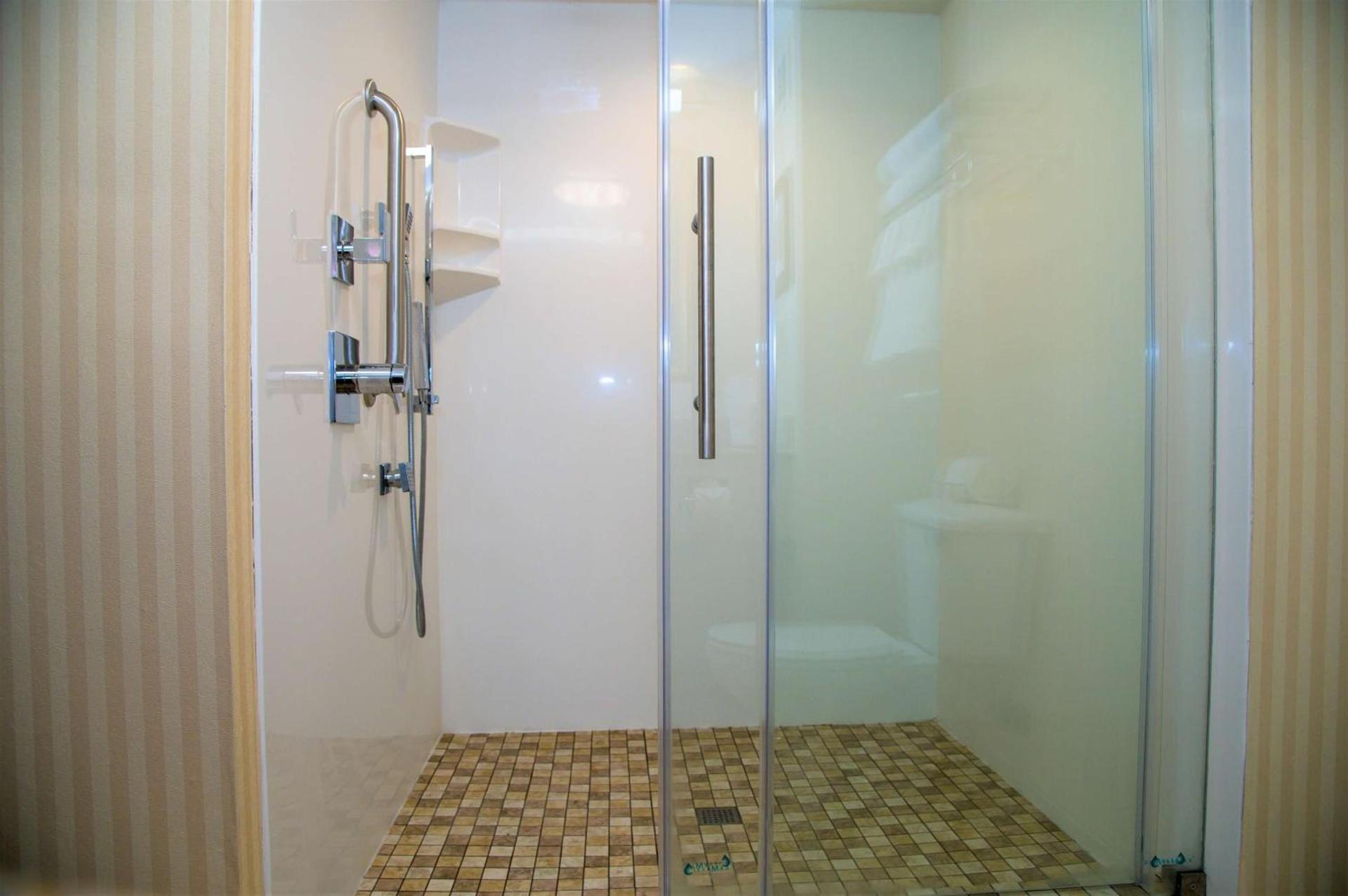 Hampton Inn Lewisburg photo 15