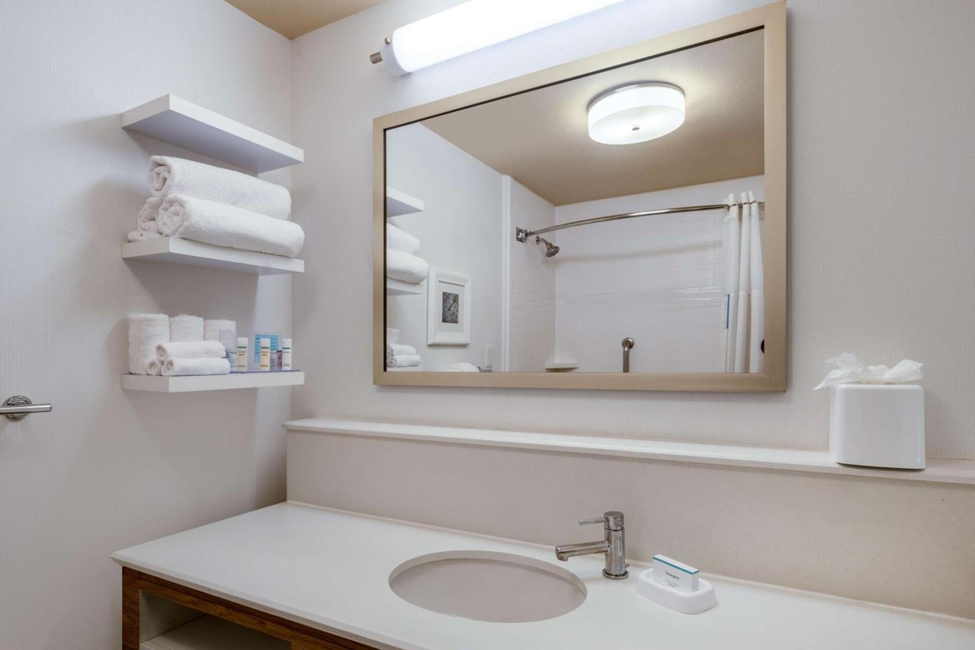 Hampton Inn by Hilton Irvine East - Lake Forest photo 16