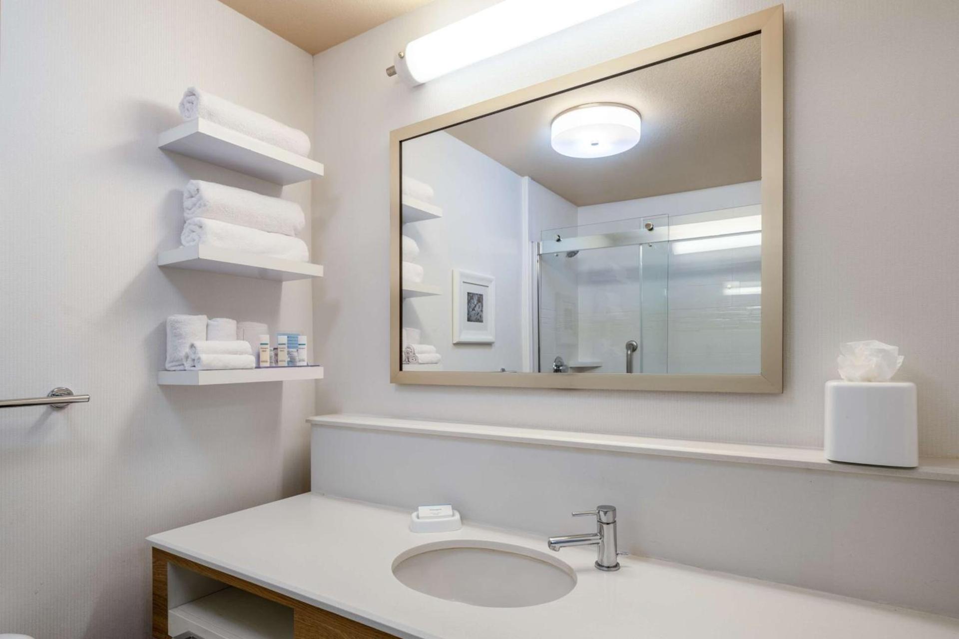 Hampton Inn by Hilton Irvine East - Lake Forest photo 17