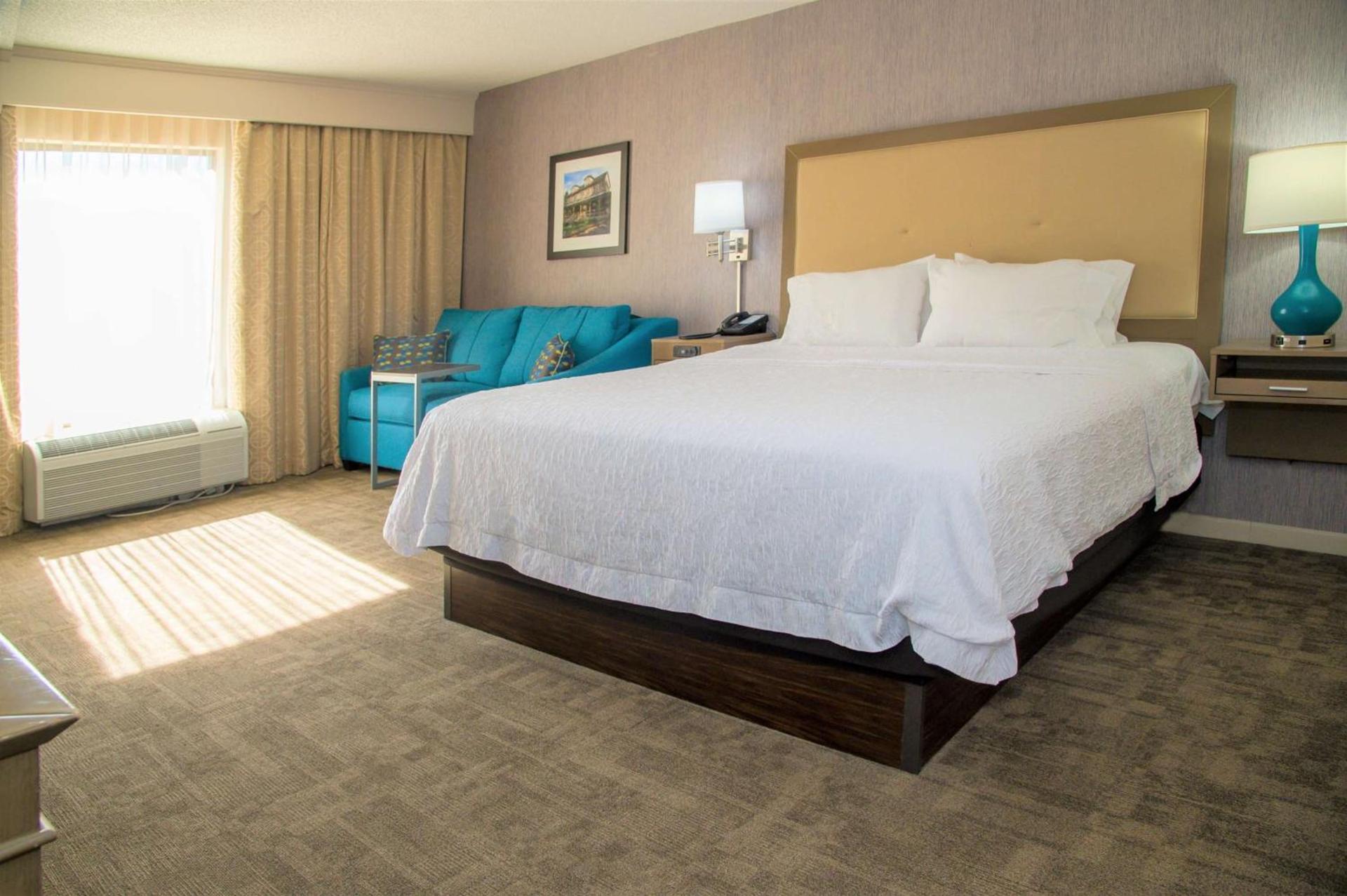 Hampton Inn Lewisburg photo 17