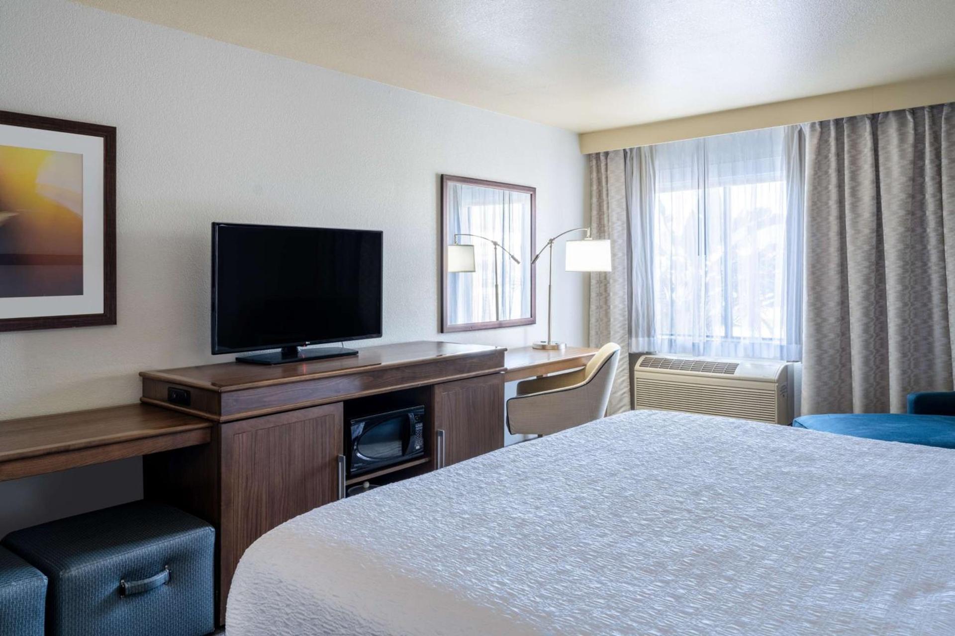 Hampton Inn by Hilton Irvine East - Lake Forest photo 21