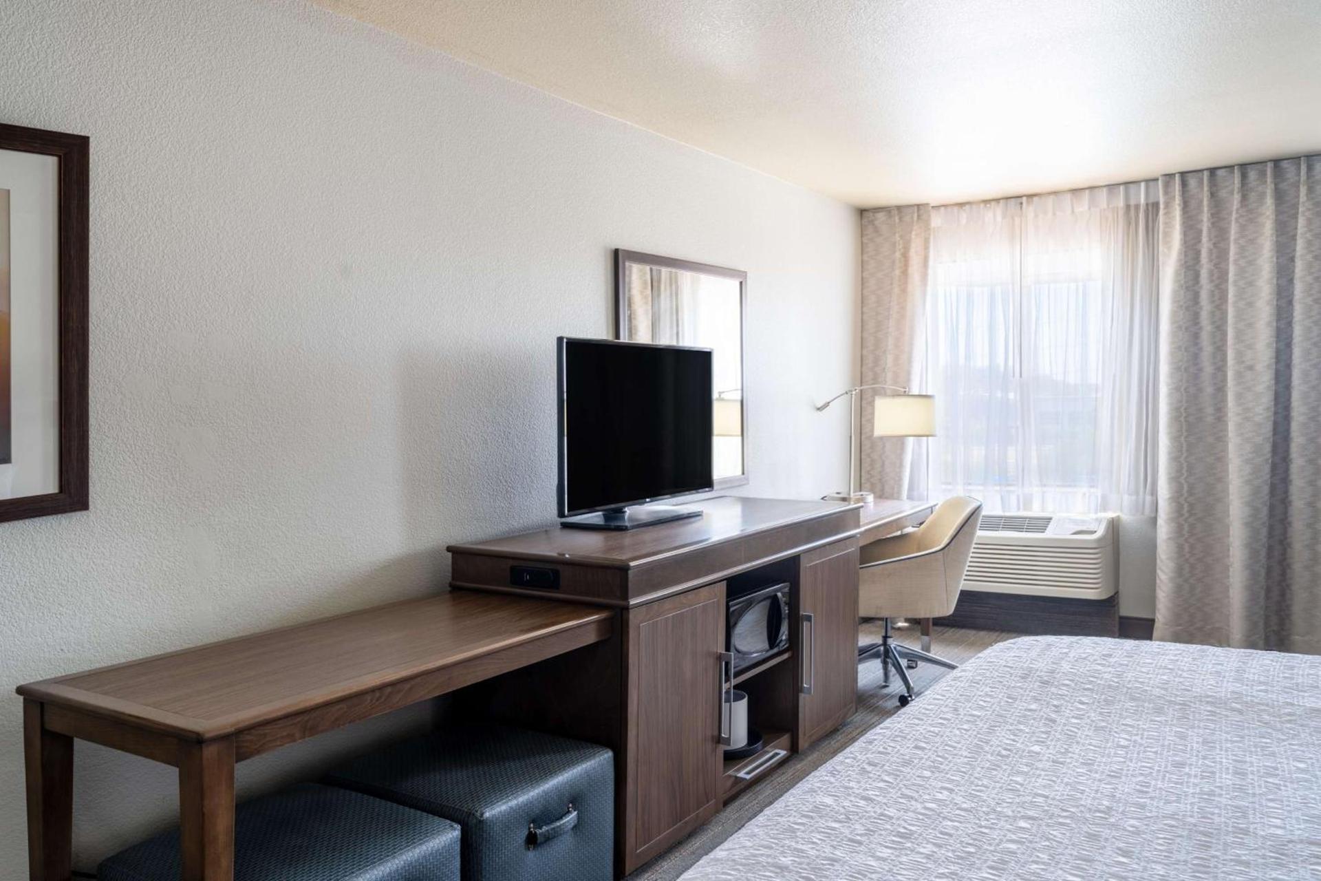 Hampton Inn by Hilton Irvine East - Lake Forest photo 32